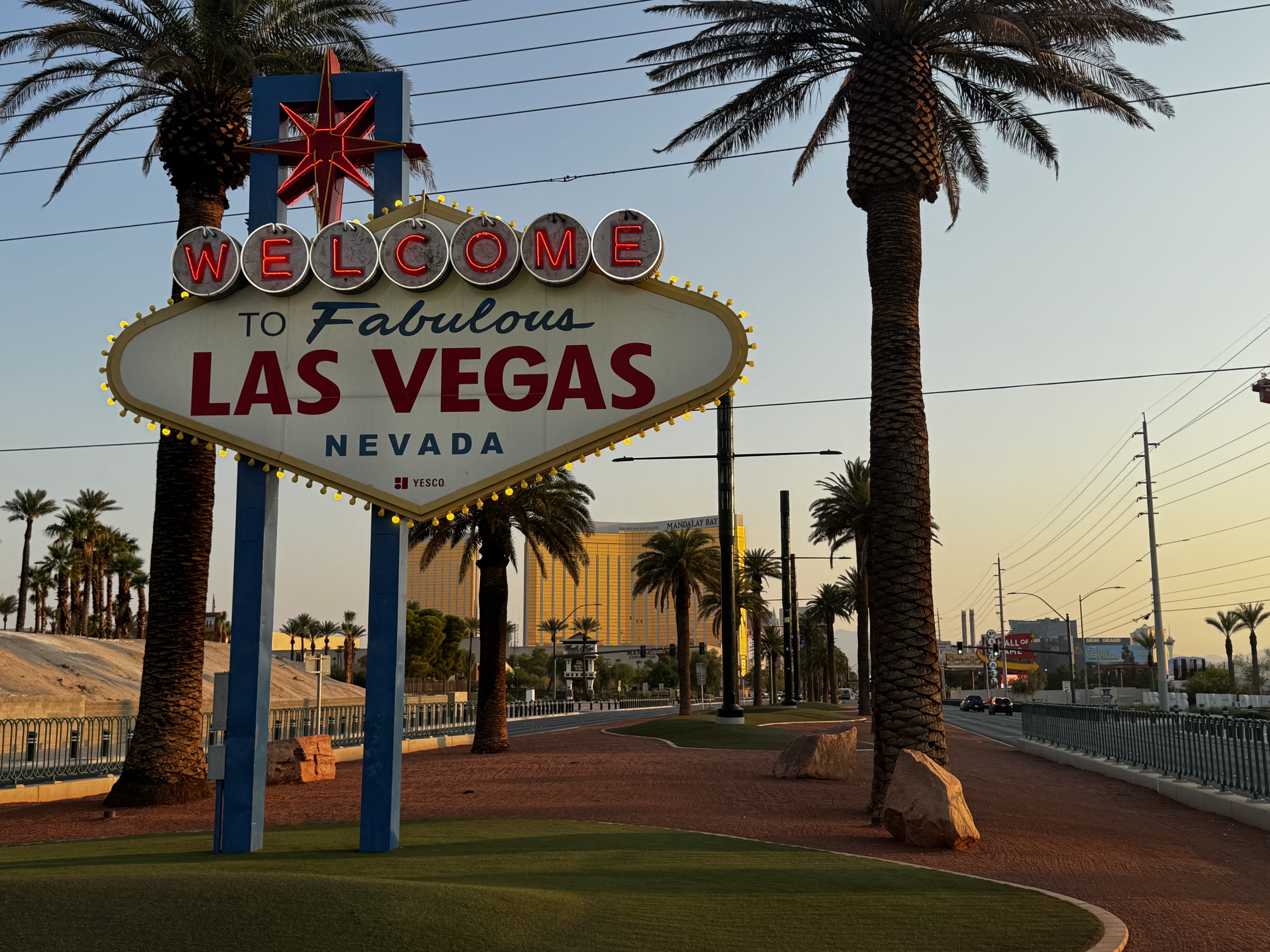 Welcome to Las Vegas Sign Welcome to Las Vegas Sign