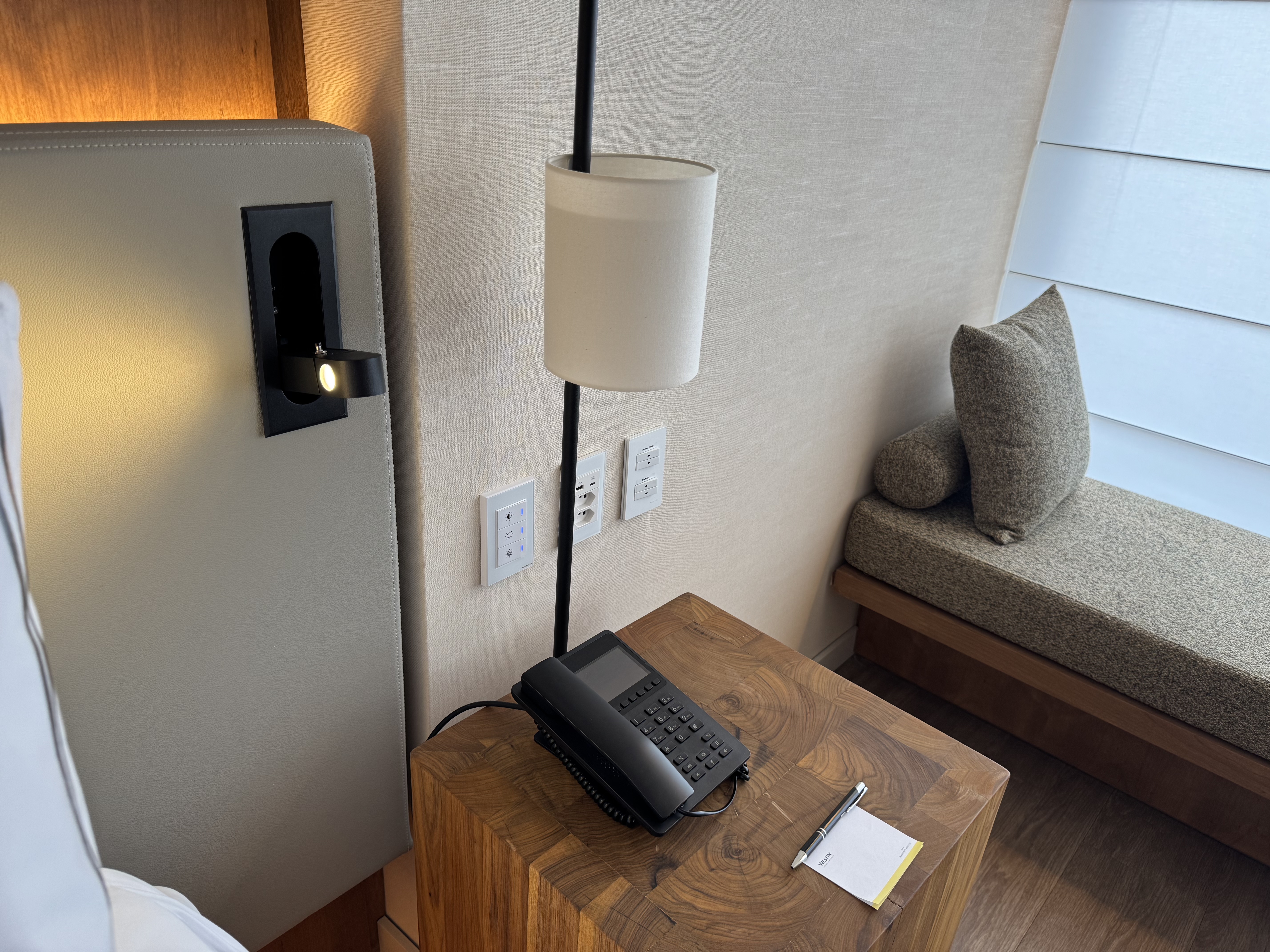 Westin Sao Paulo Marriott bedroom nightstand lamp Westin Sao Paulo Marriott bedroom nightstand lamp