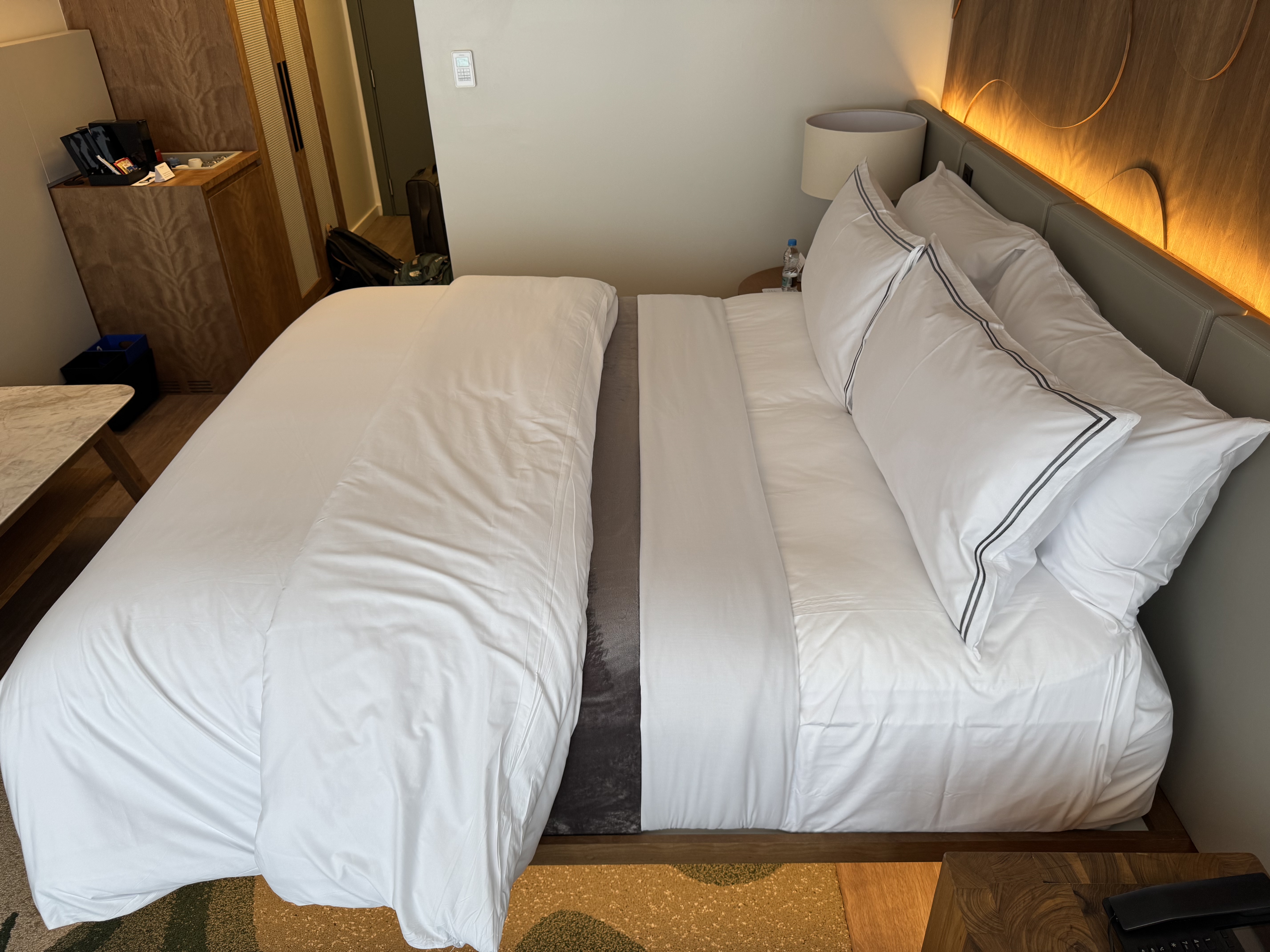 Westin Sao Paulo Marriott bedroom reverse view Westin Sao Paulo Marriott bedroom reverse view