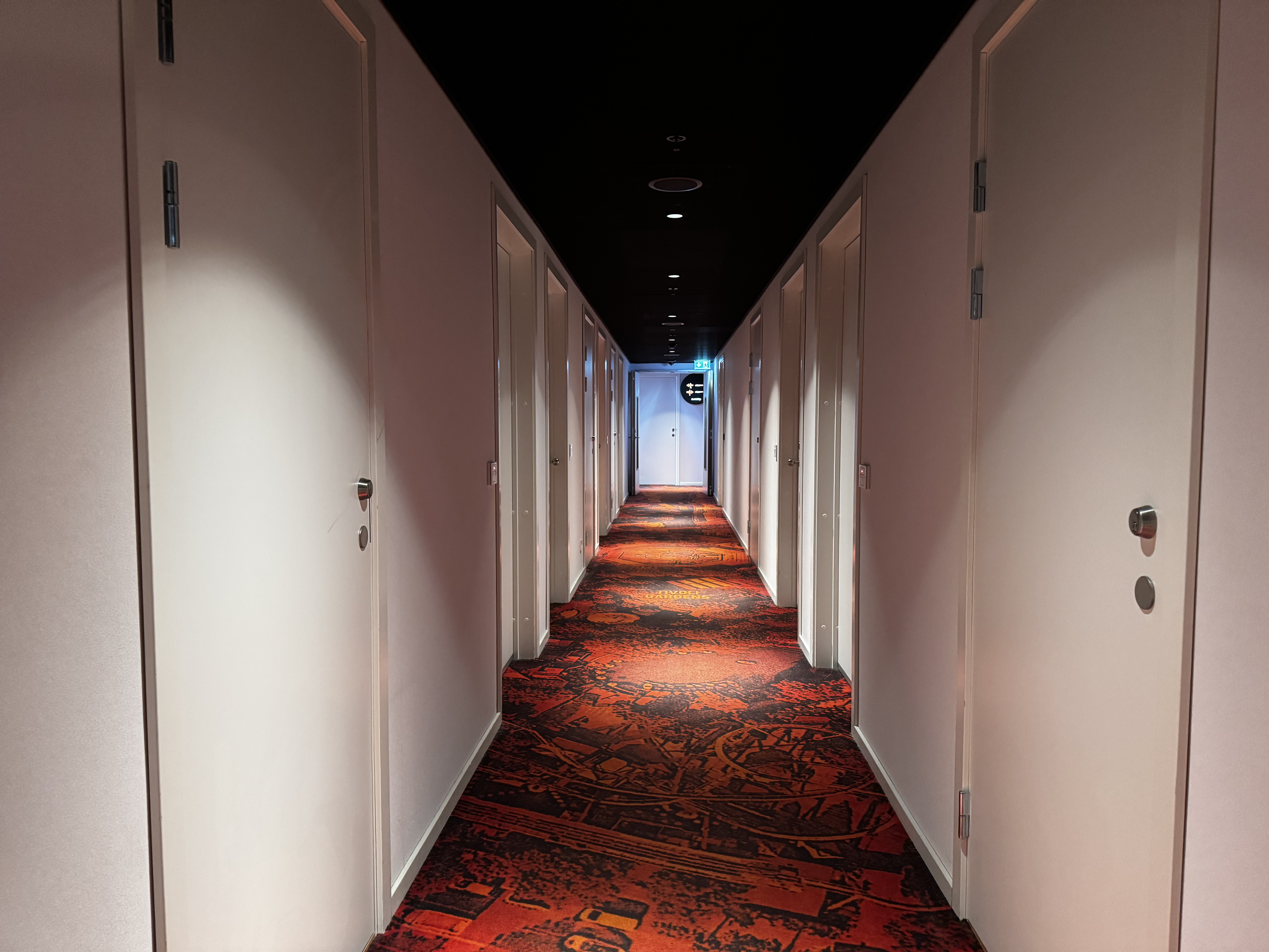 citizenM Copenhagen Radhuspladsen hallway