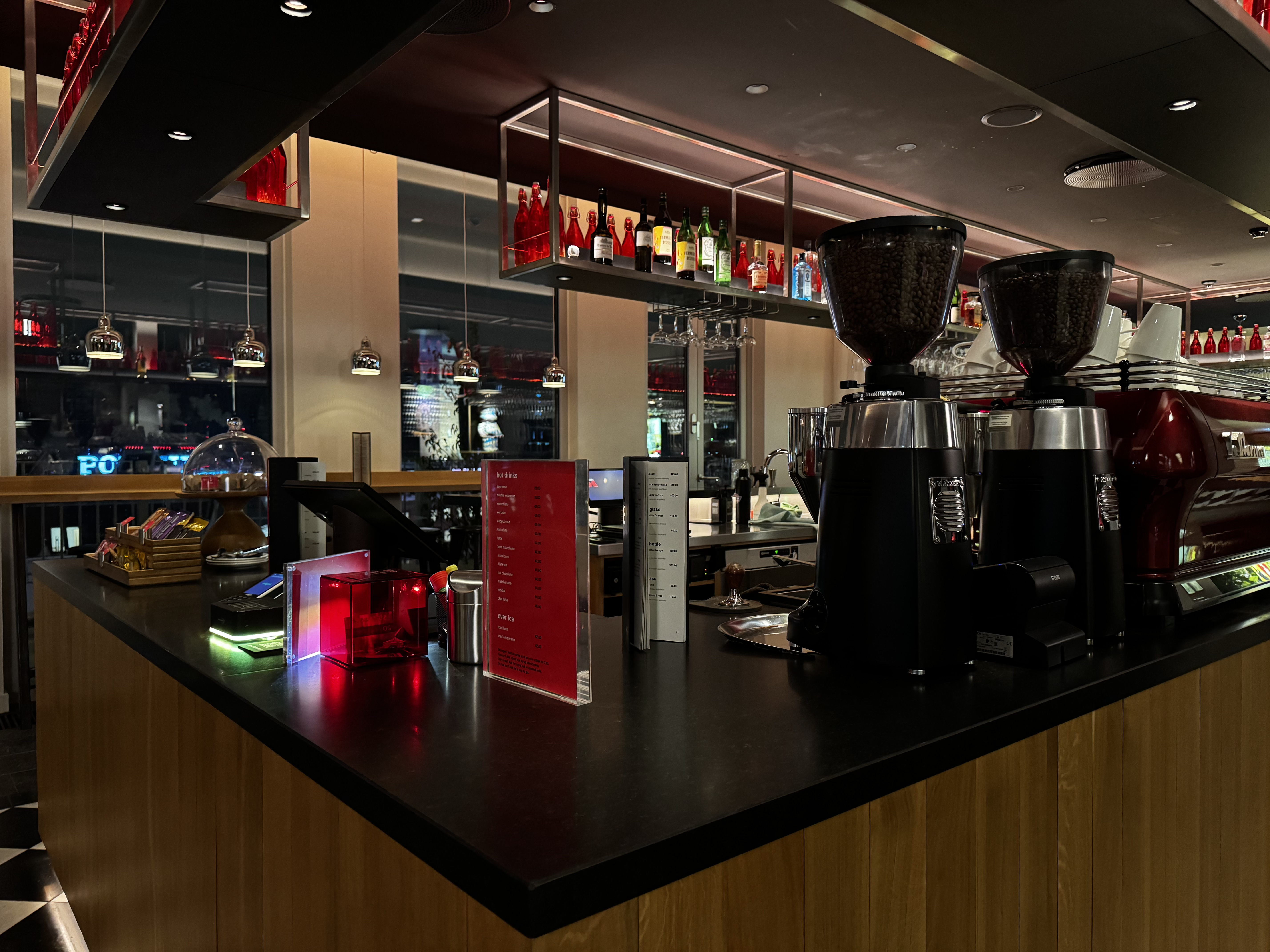 citizenM Copenhagen Radhuspladsen lobby bar closeup