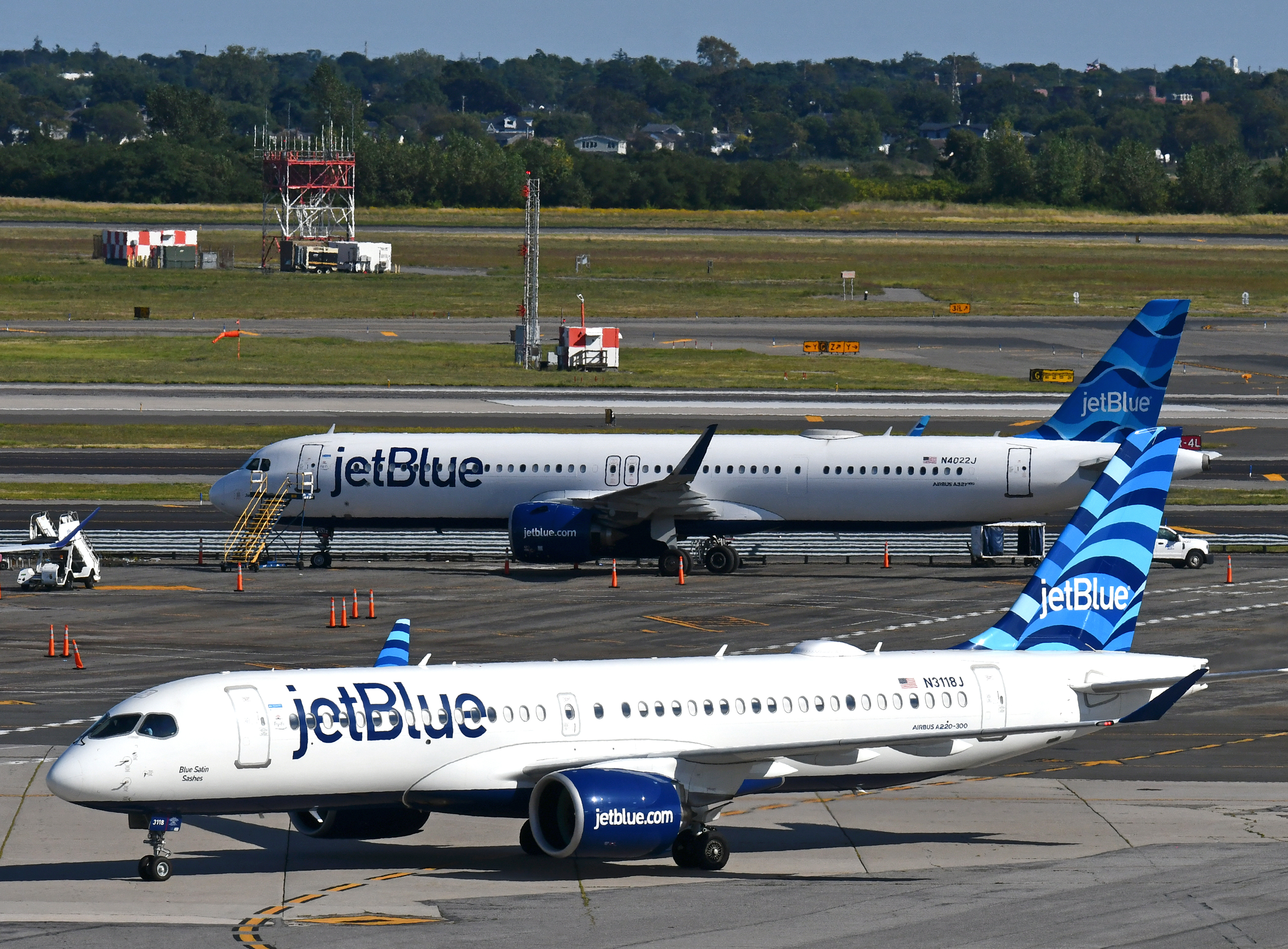 jetBlue A220 300 A321neo JFK 1 jetBlue A220 300 A321neo JFK 1