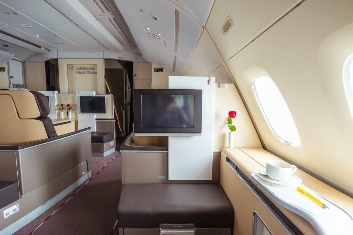 37-Lufthansa Airbus A380 First Class