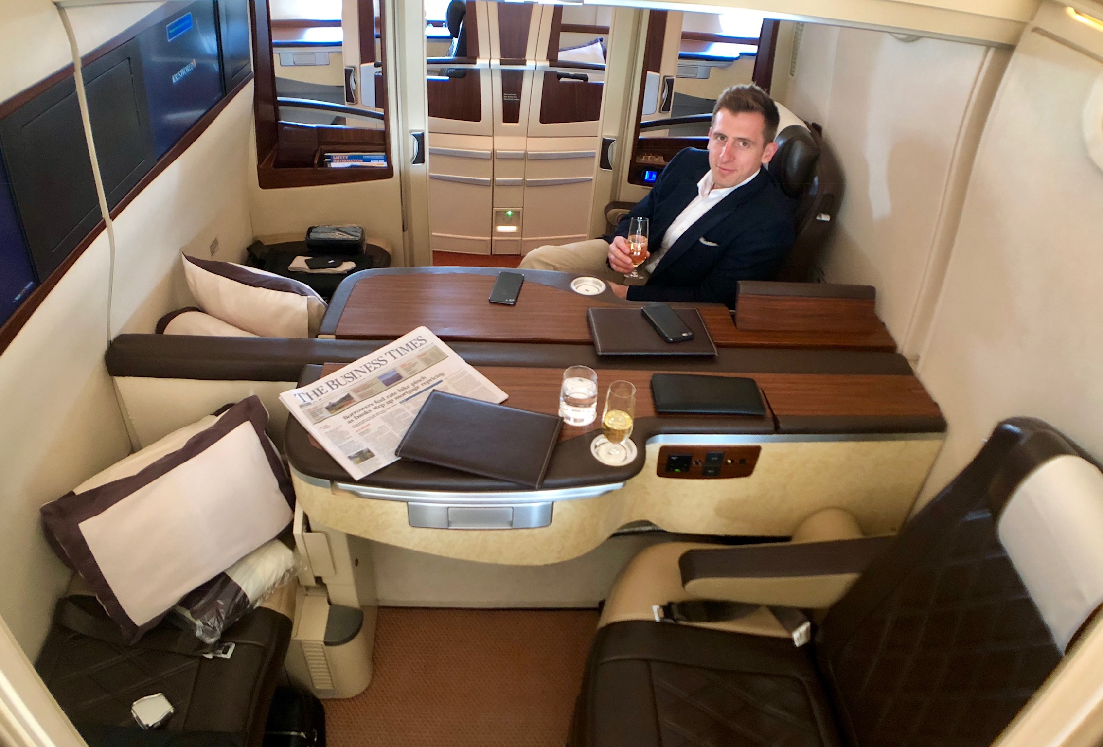 Singapore Airlines First Class Suites Frankfurt to Singapore - Middle Seats 3