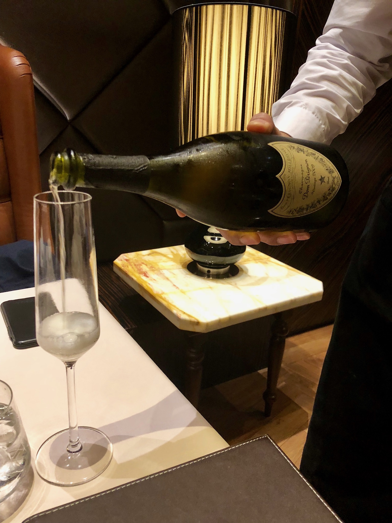 Singapore Airlines Private Room - Singapore Airport Terminal 4 - Dom Perignon