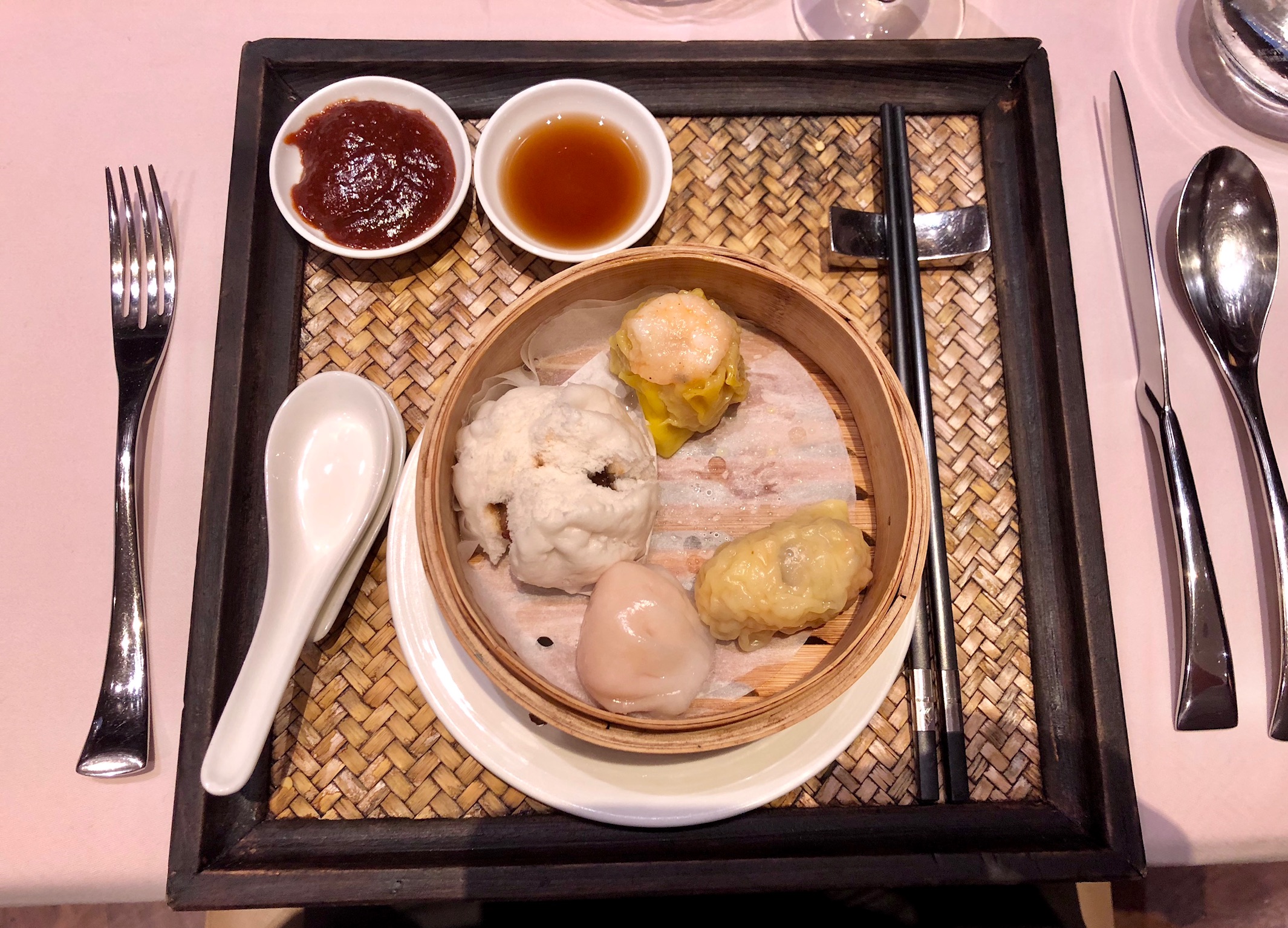 Singapore Airlines Private Room - Singapore Airport Terminal 4 - Dumplings