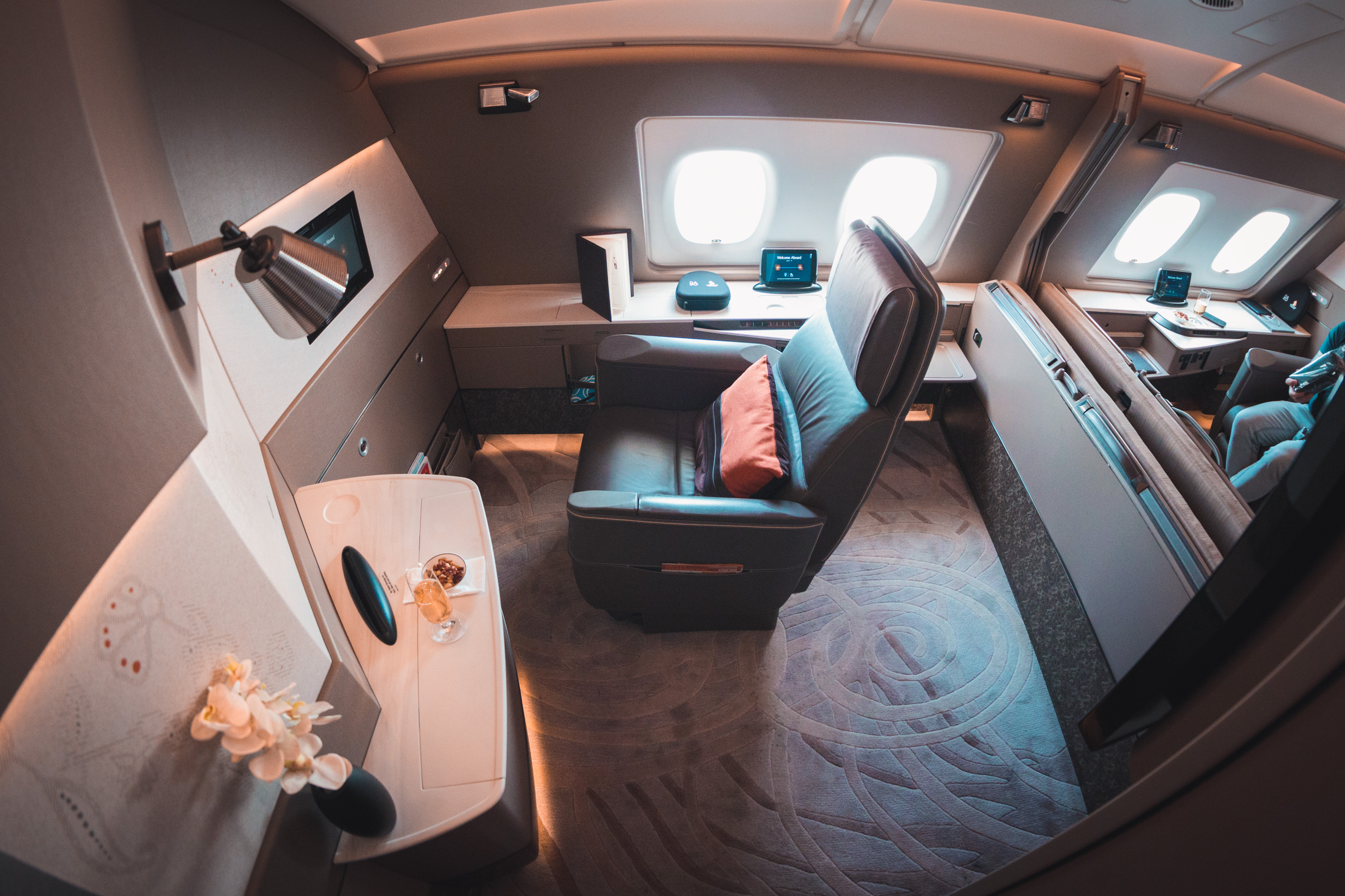 02-Singapore Airlines new A380 First Suite Seat Side