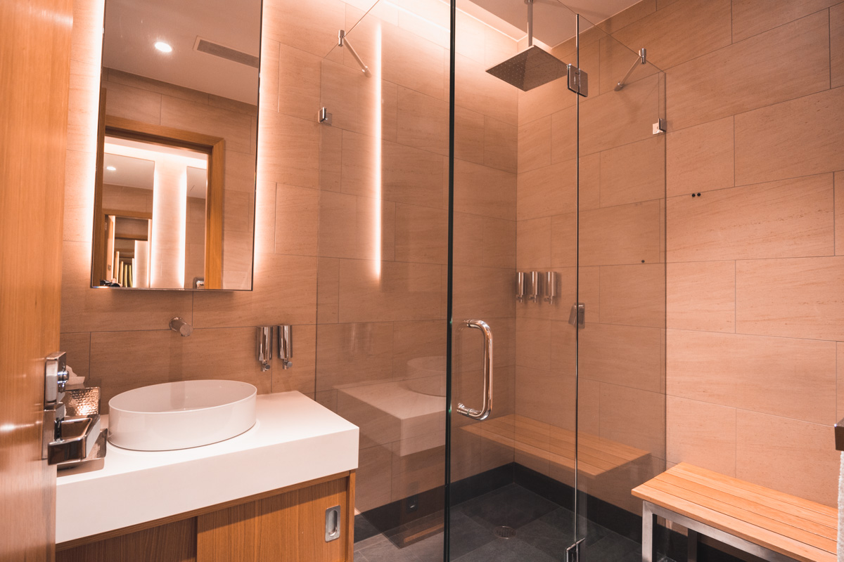Etihad Lounge Sydney Bathroom