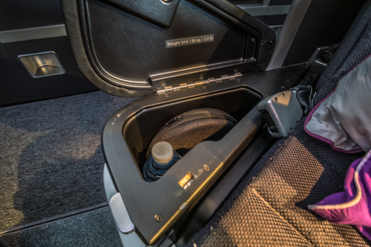 Virgin Australia 777 the business Arm Rest