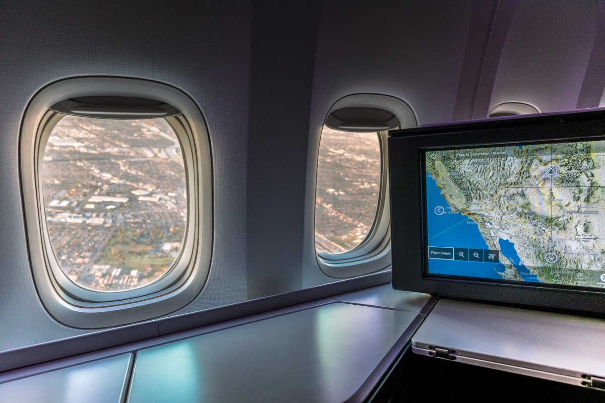 Virgin Australia 777 the business Landing into LA