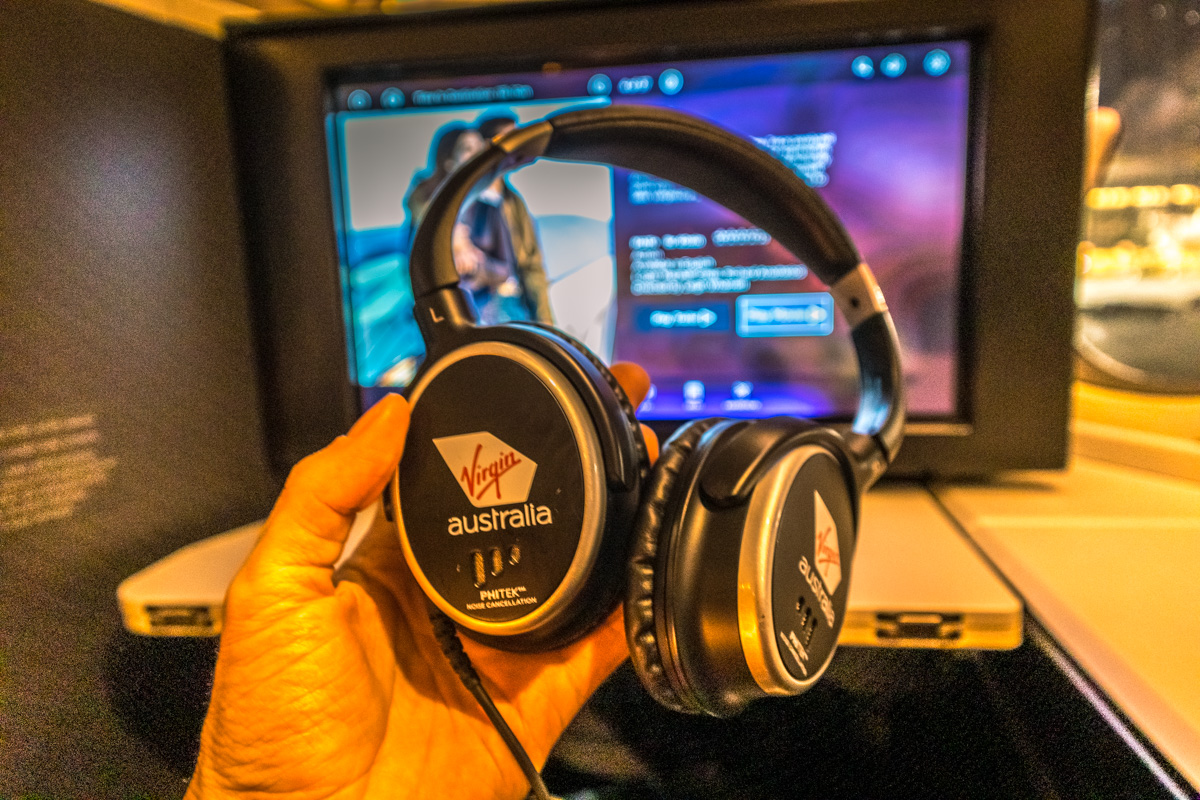 Virgin Australia 777 the business Noice Calling Headphones