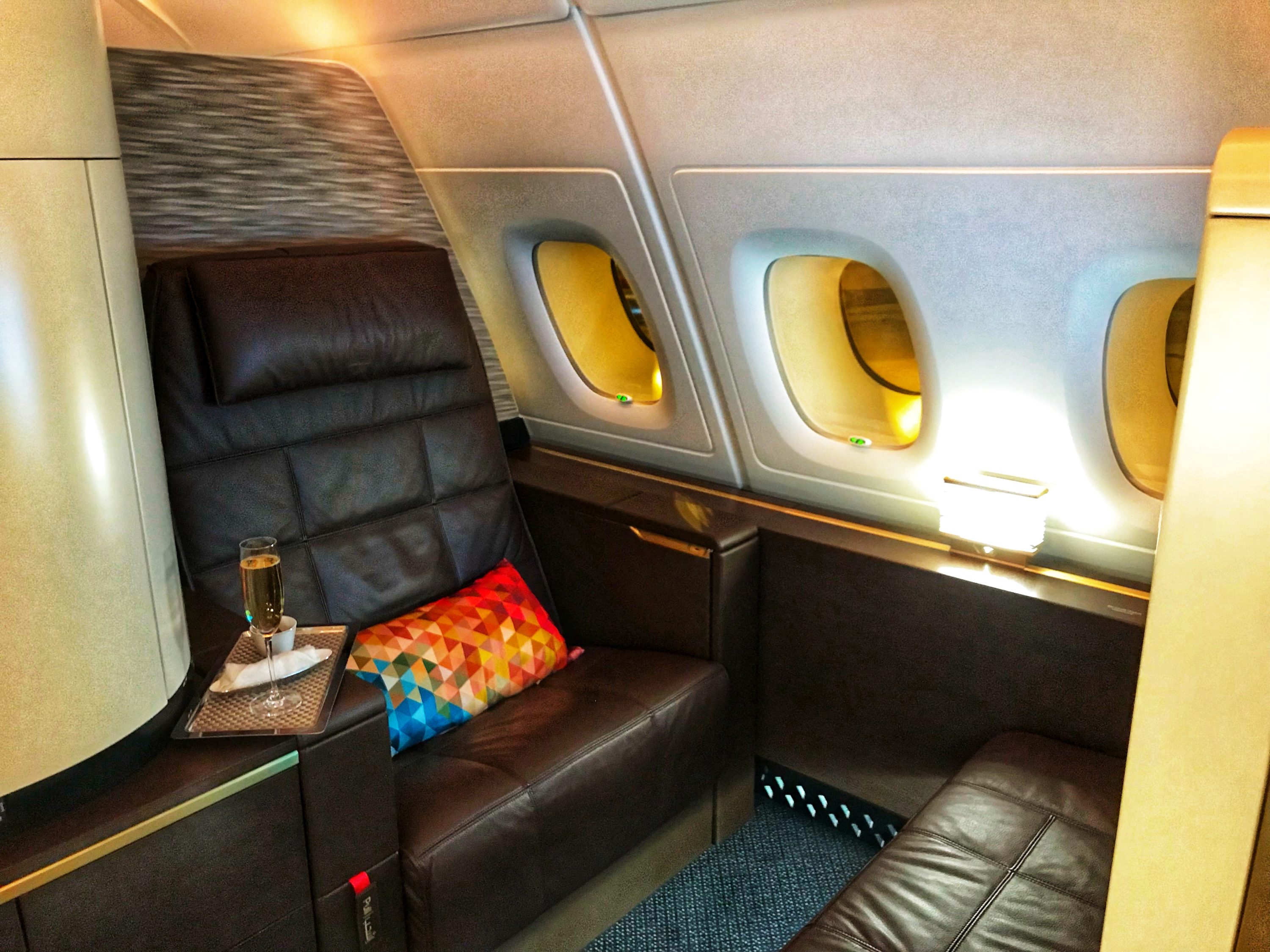 Etihad Apartment - Champagne Before Takeoff