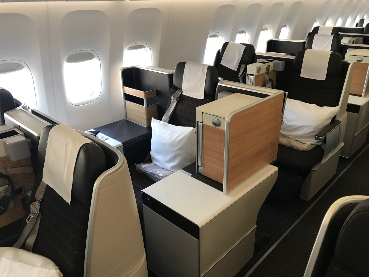 SWISS 777-300ER Business Class