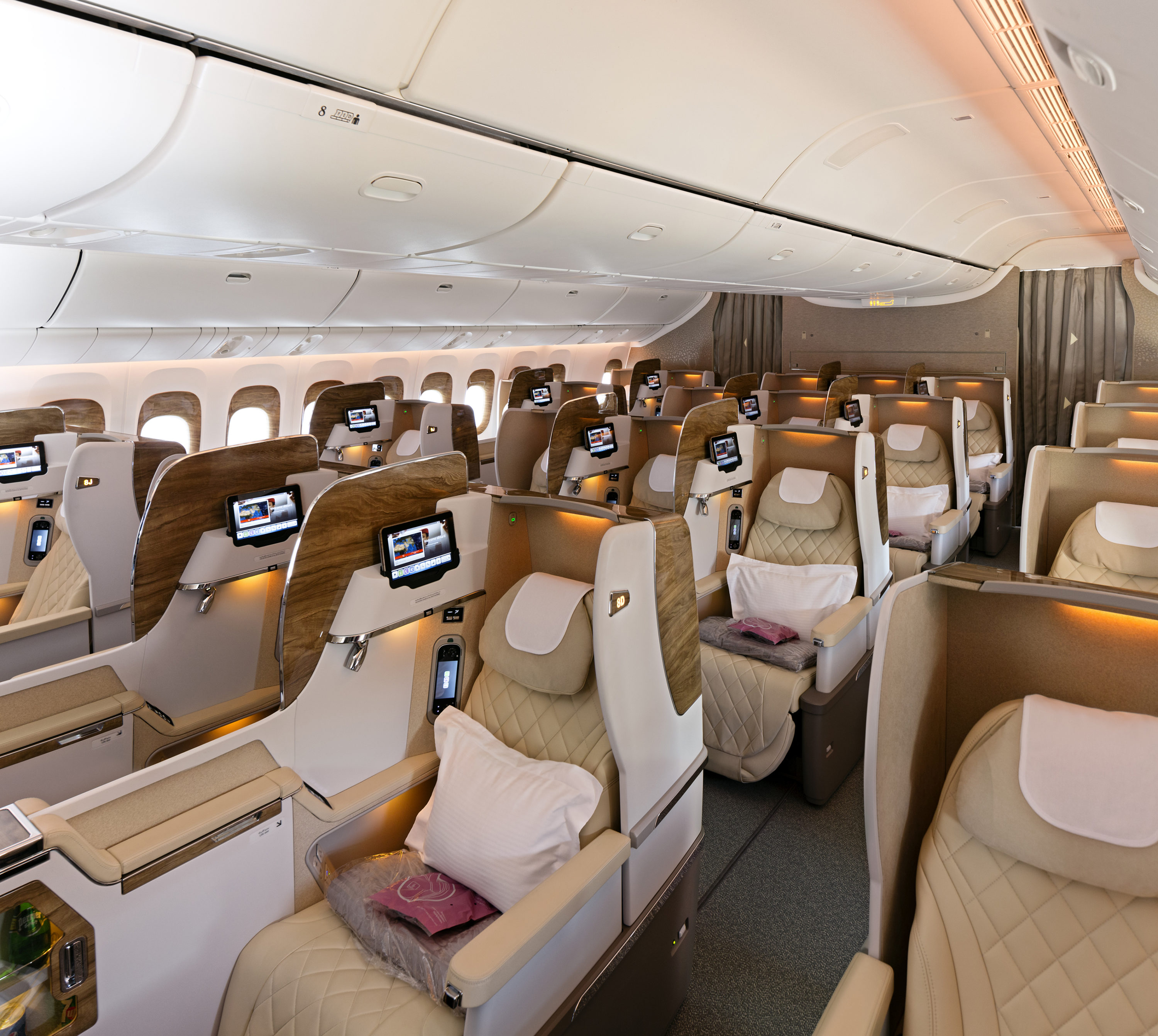 business class cabin on boeing 777 300er emirates
