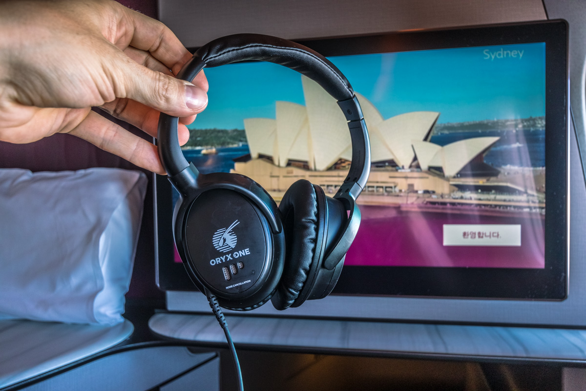 Qatar Airways Boeing 777 Qsuite Business Class Noise Cancelling