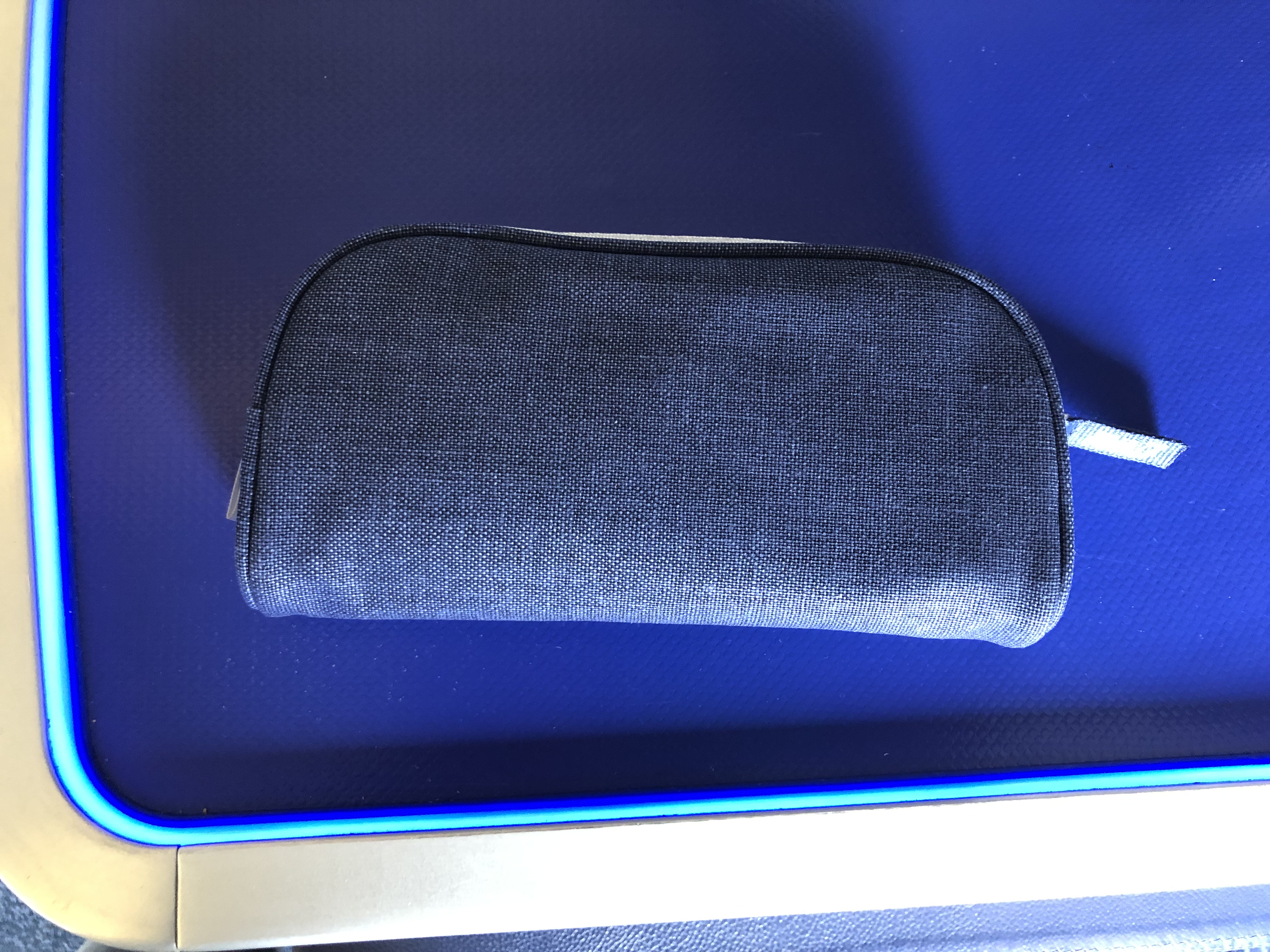 ANA Business Class Amenity Kit Shape