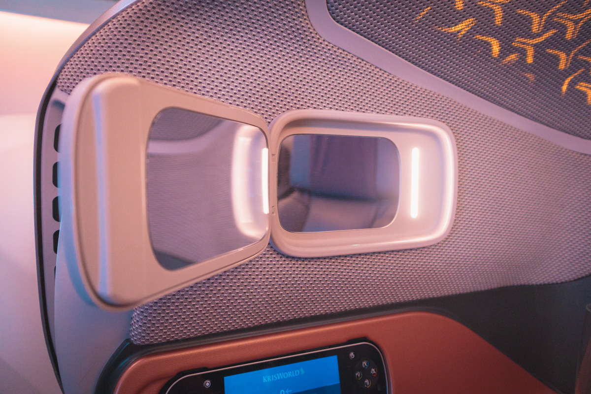 Singapore Airlines Airbus New A380 Business Class Mirror