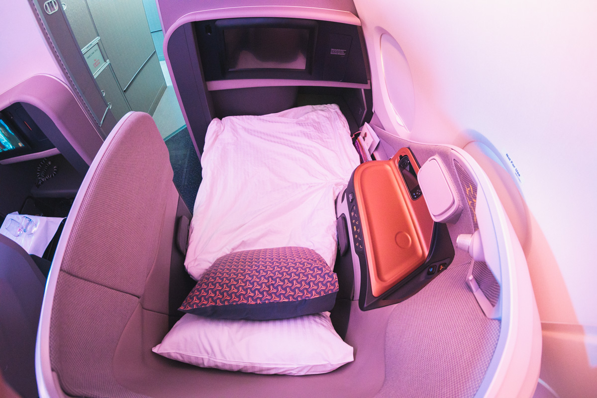Singapore Airlines Airbus New A380 Business Class Window Seat Bed