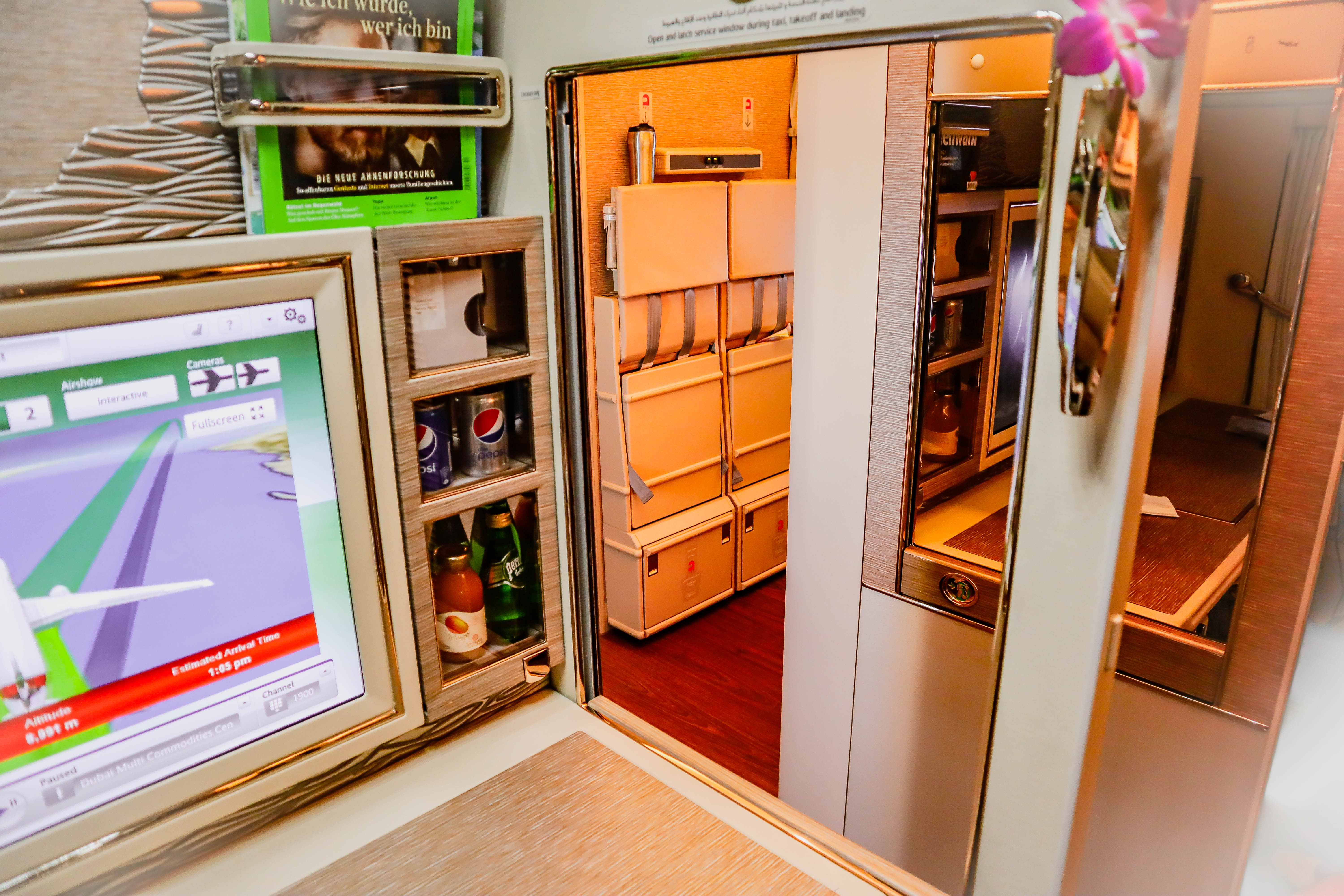 Emirates First Class Game Changer - Service Hatch