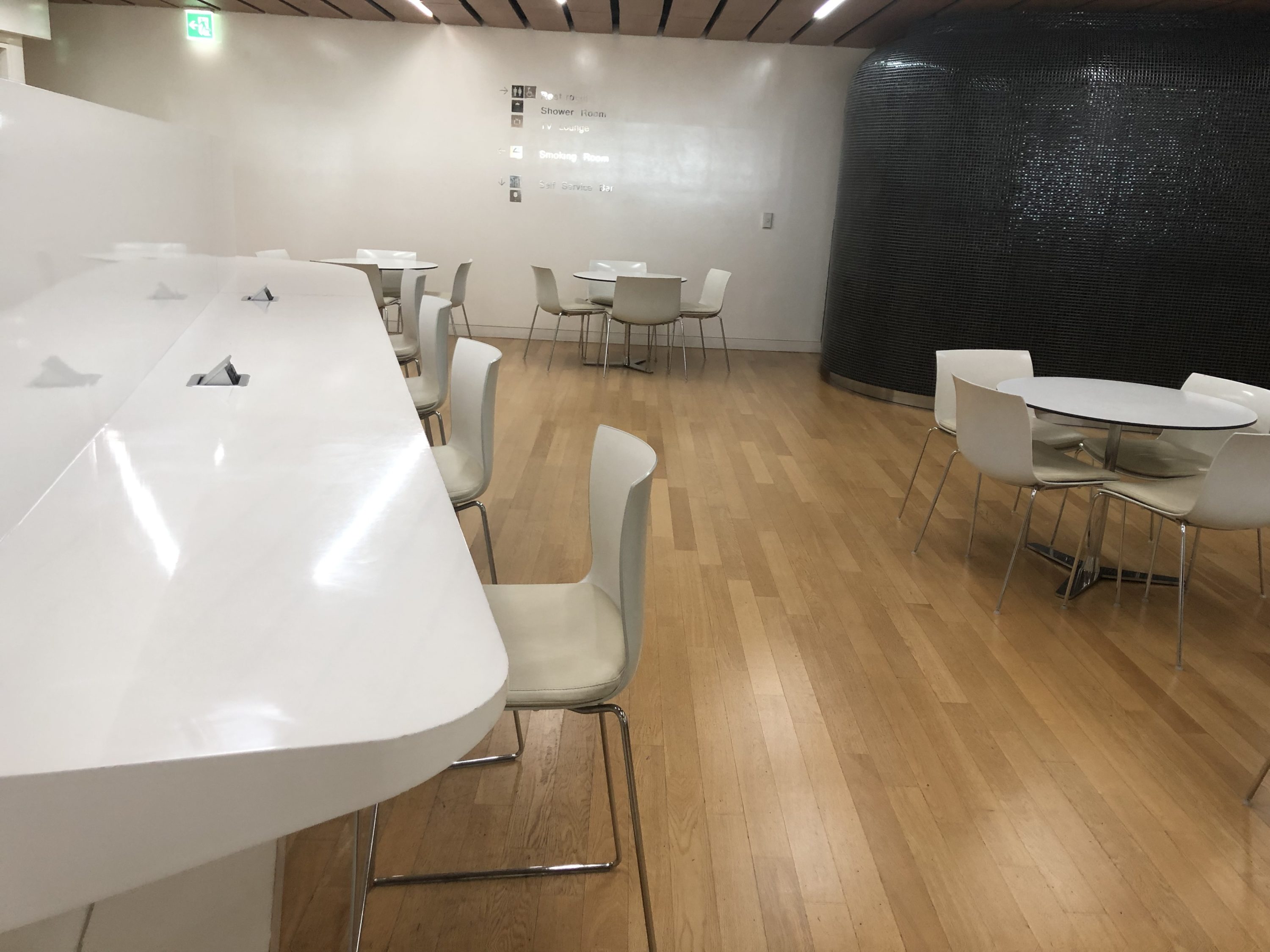 Korean Air business class lounge seating 5