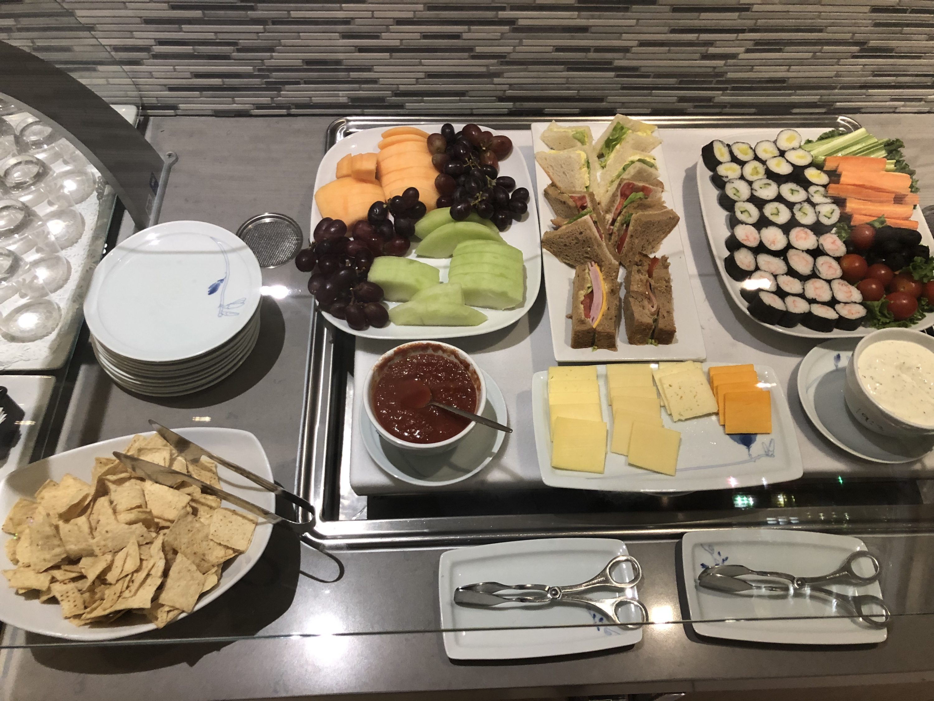 Korean Air lounge LAX food selection