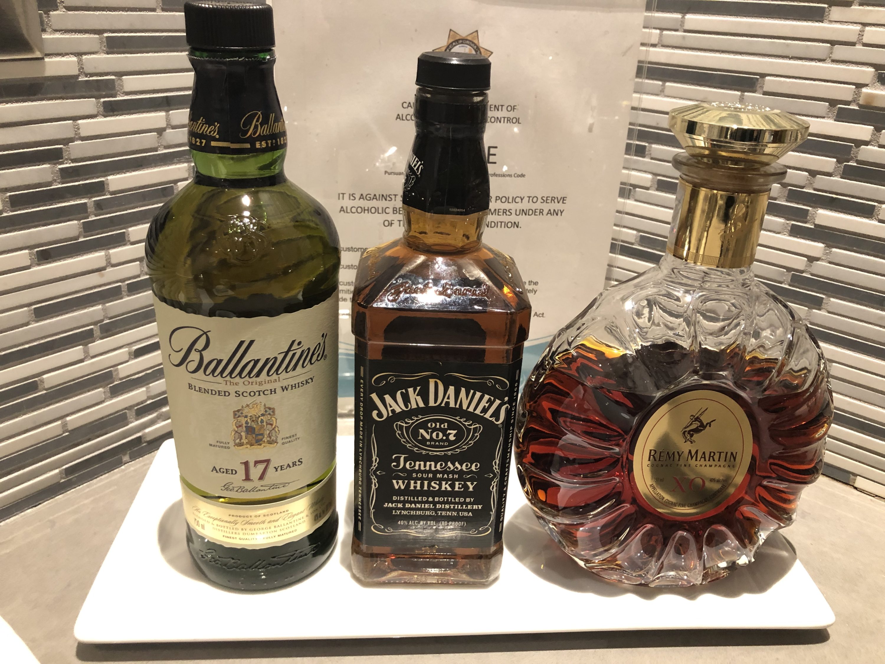 Korean Air lounge LAX spirits
