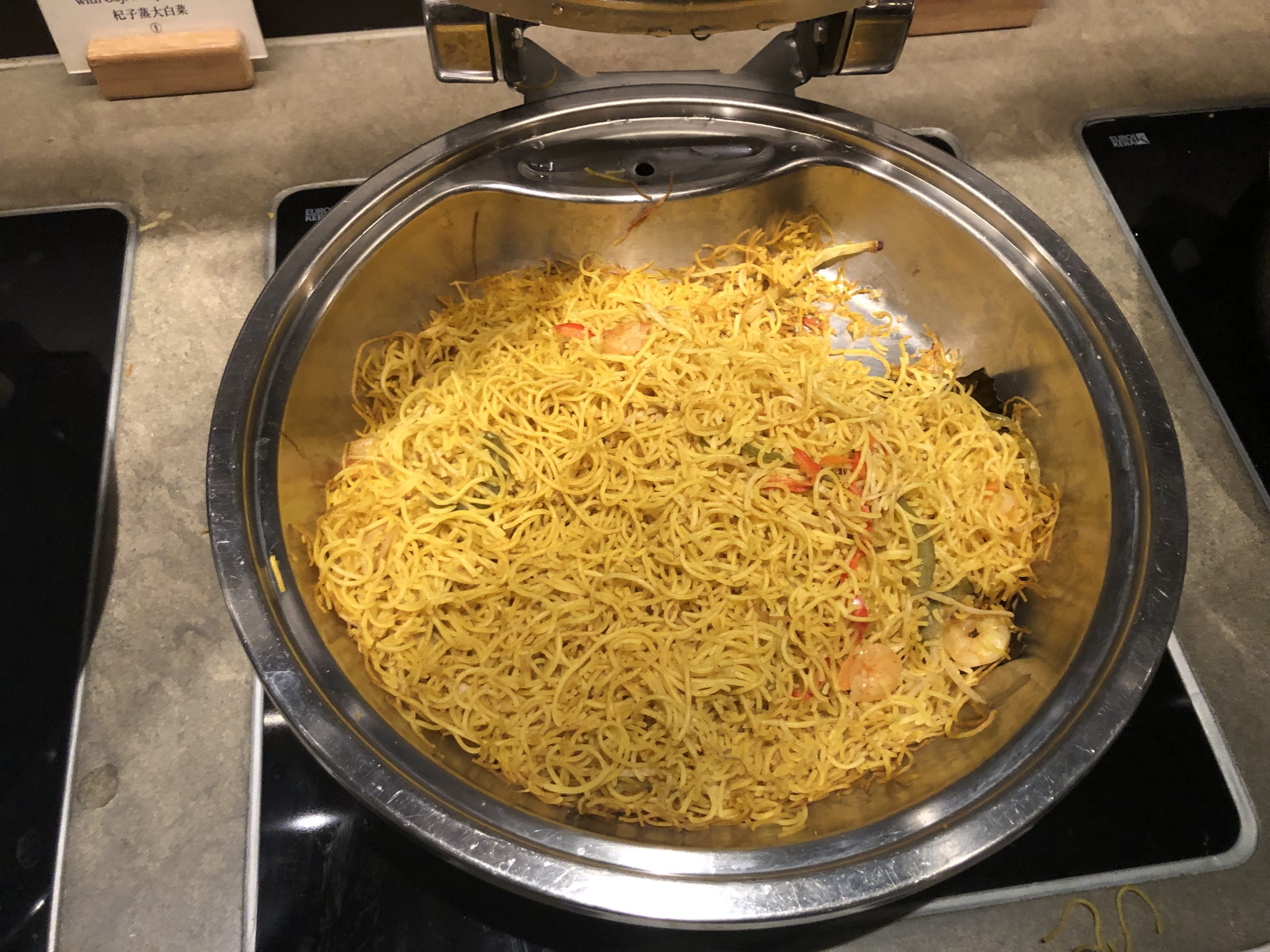 The Pier, Business at Hong Kong International Airport hot food continued
