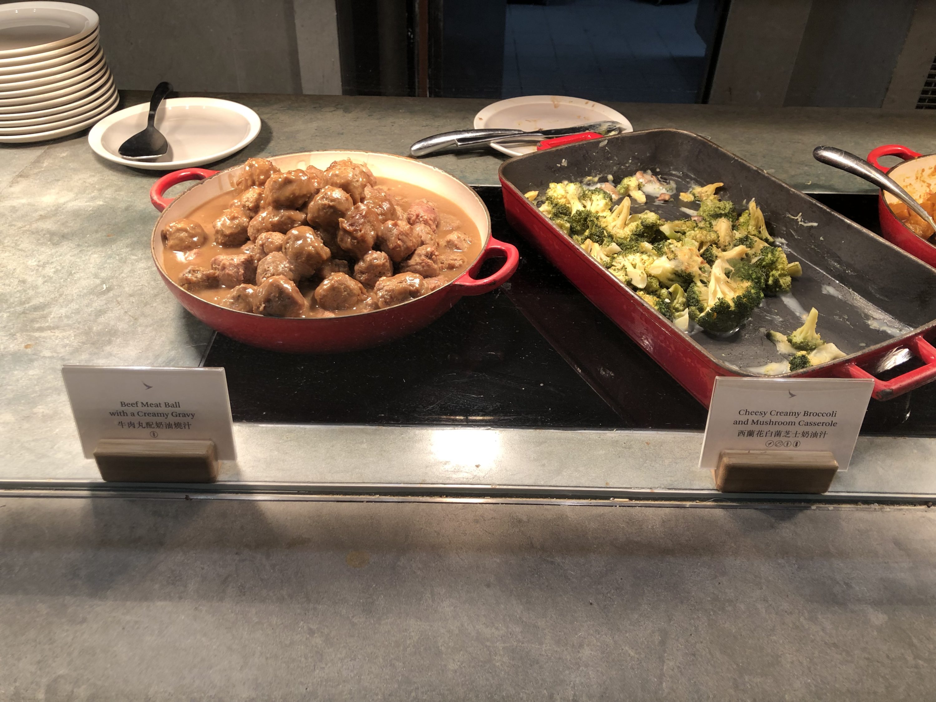The Pier, Business at Hong Kong International Airport hot food selection 2