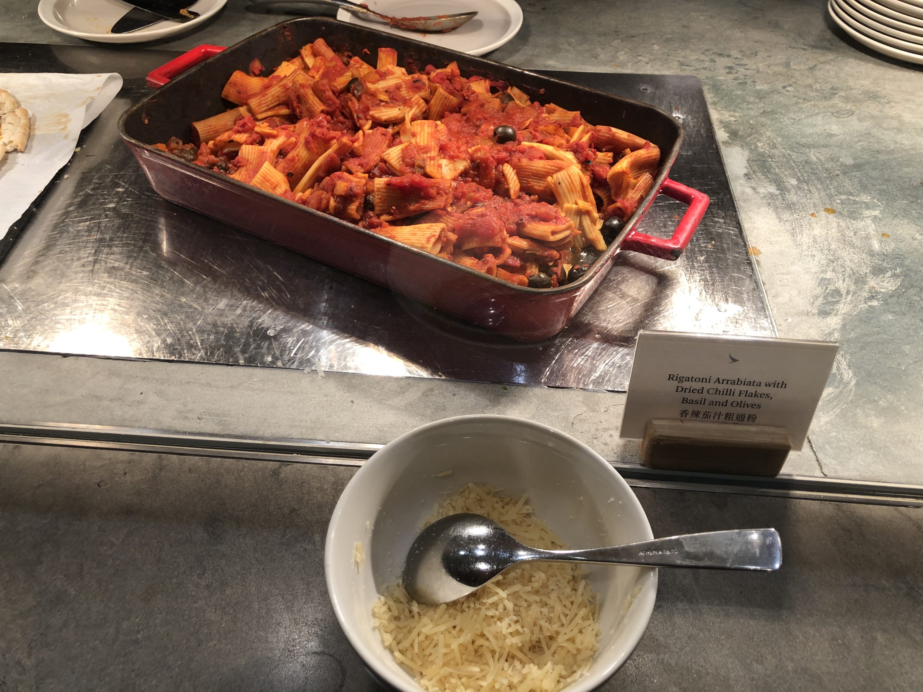 The Pier, Business at Hong Kong International Airport hot food selection 3