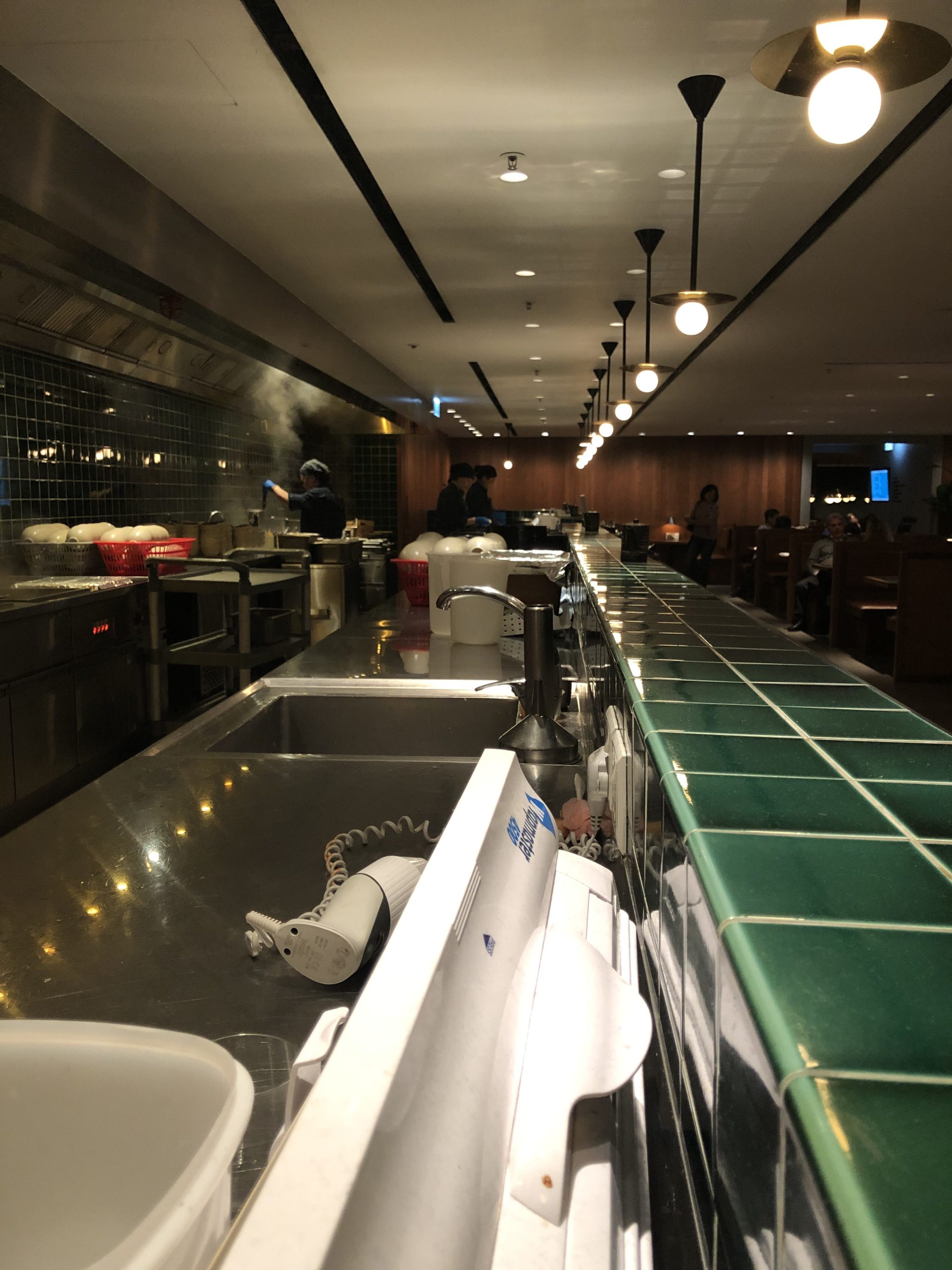 The Pier, Business at Hong Kong International Airport noodle bar