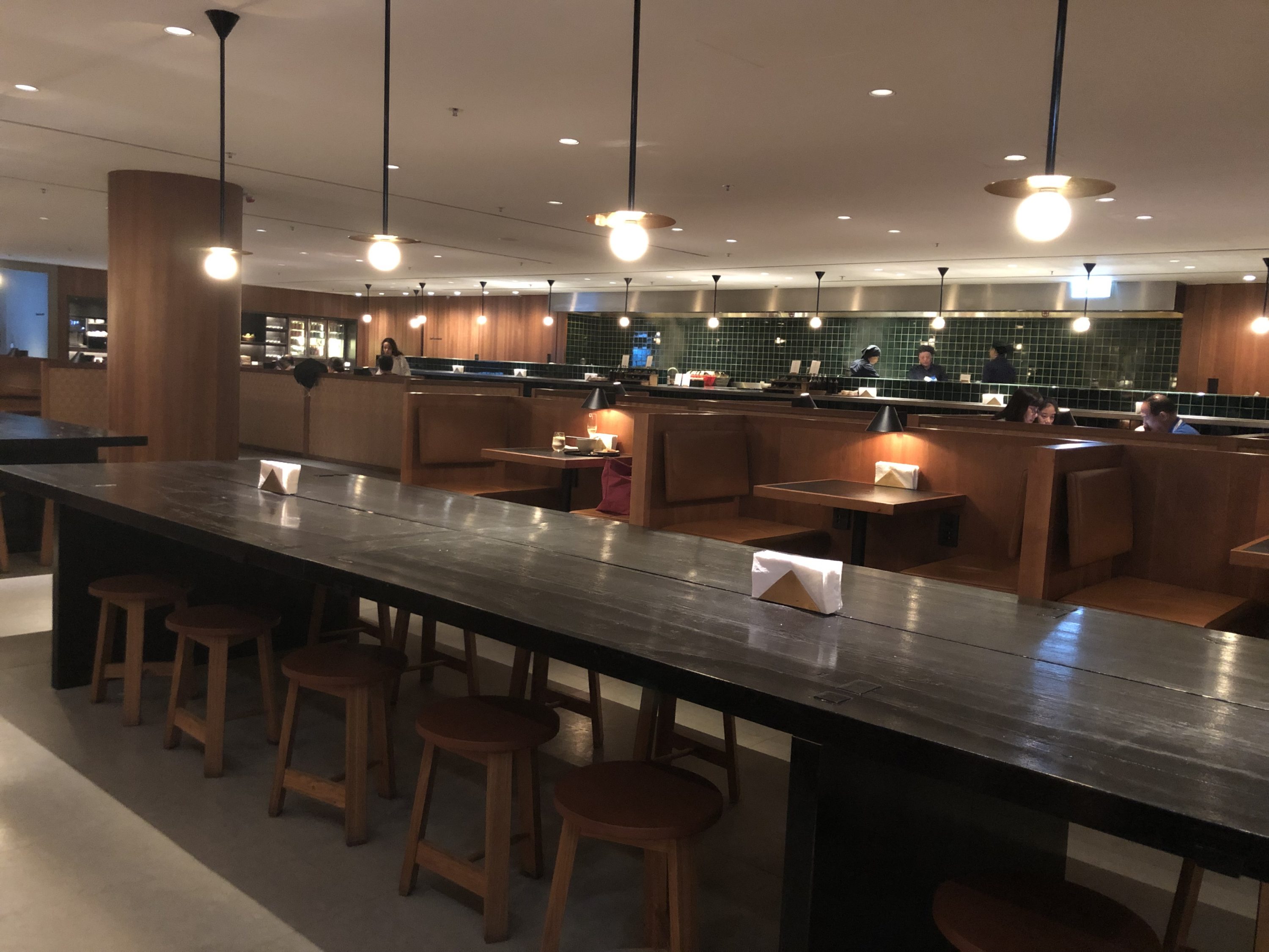 The Pier, Business at Hong Kong International Airport noodle bar seating continued 2