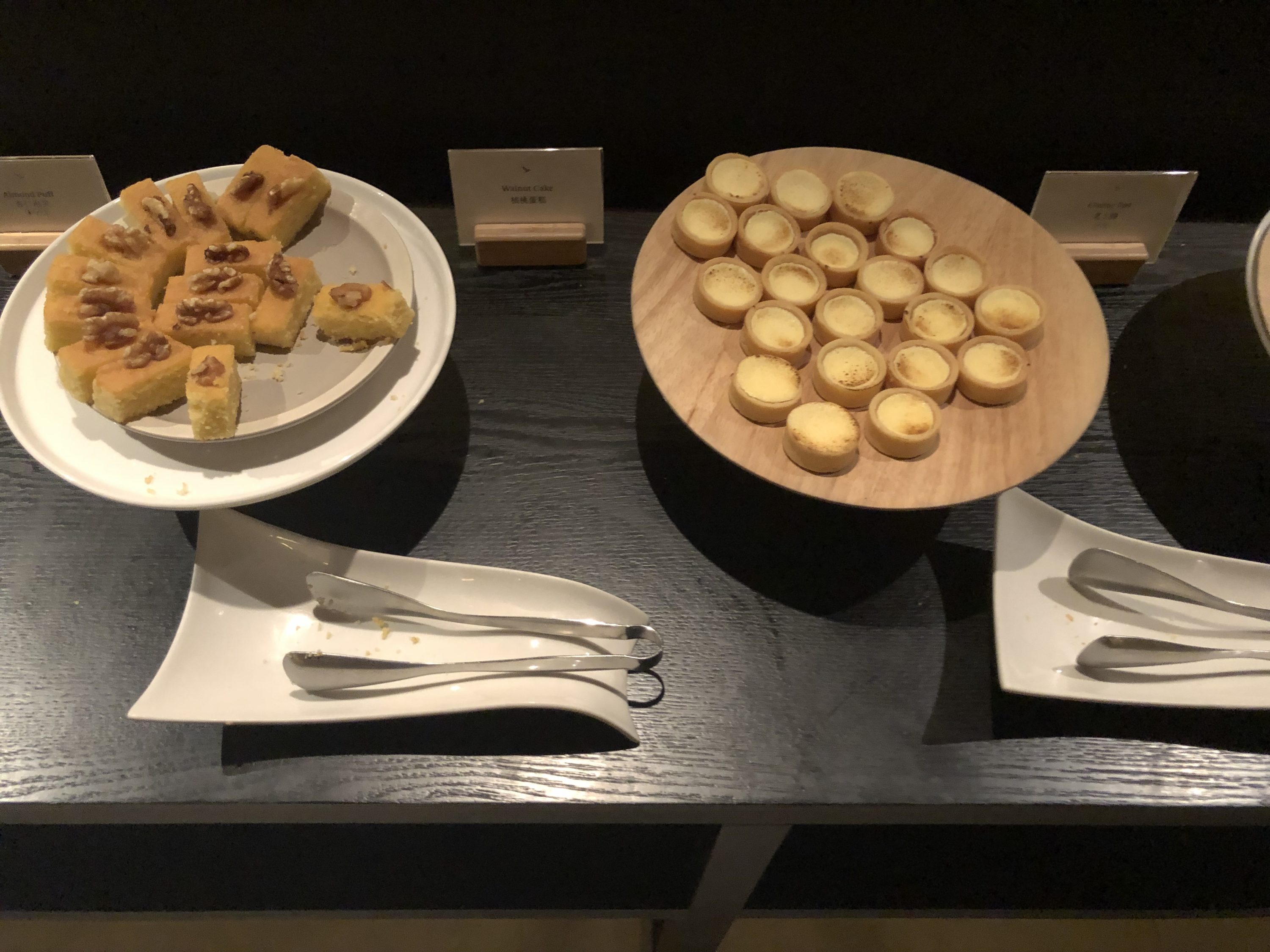 The Pier, Business at Hong Kong International Airport pastries