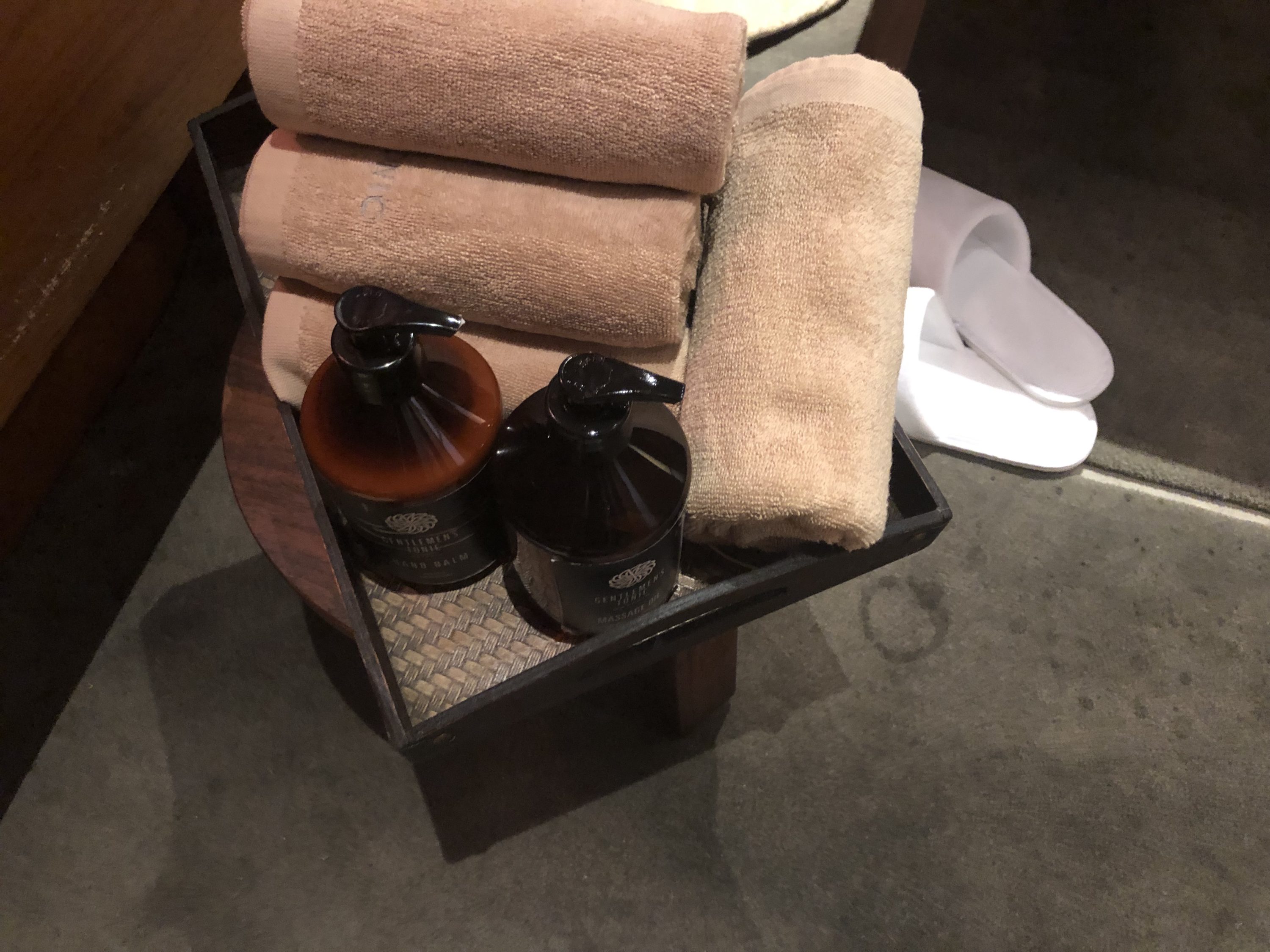The Pier, First at Hong Kong International Airport massage amenities