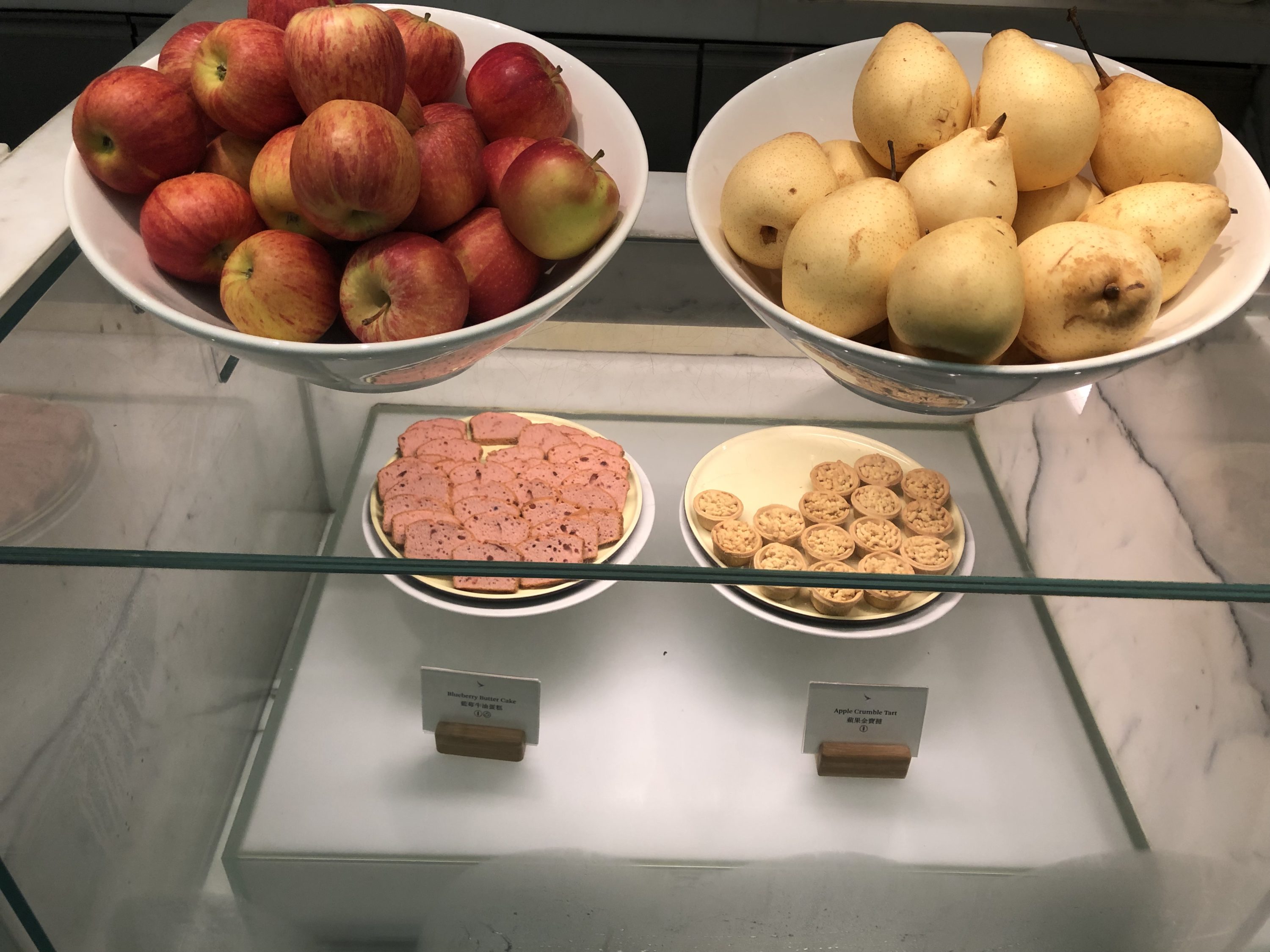The Wing, Business at Hong Kong International Airport coffee loft fruits and pastries