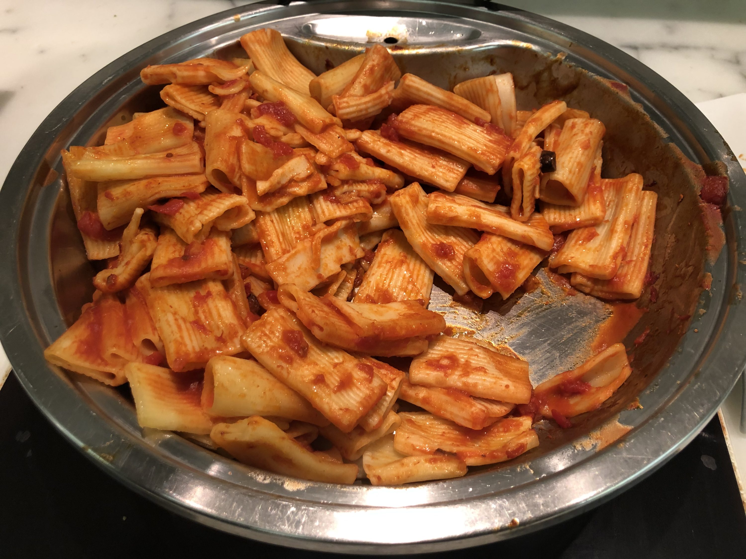 The Wing, Business at Hong Kong International Airport hot food 2