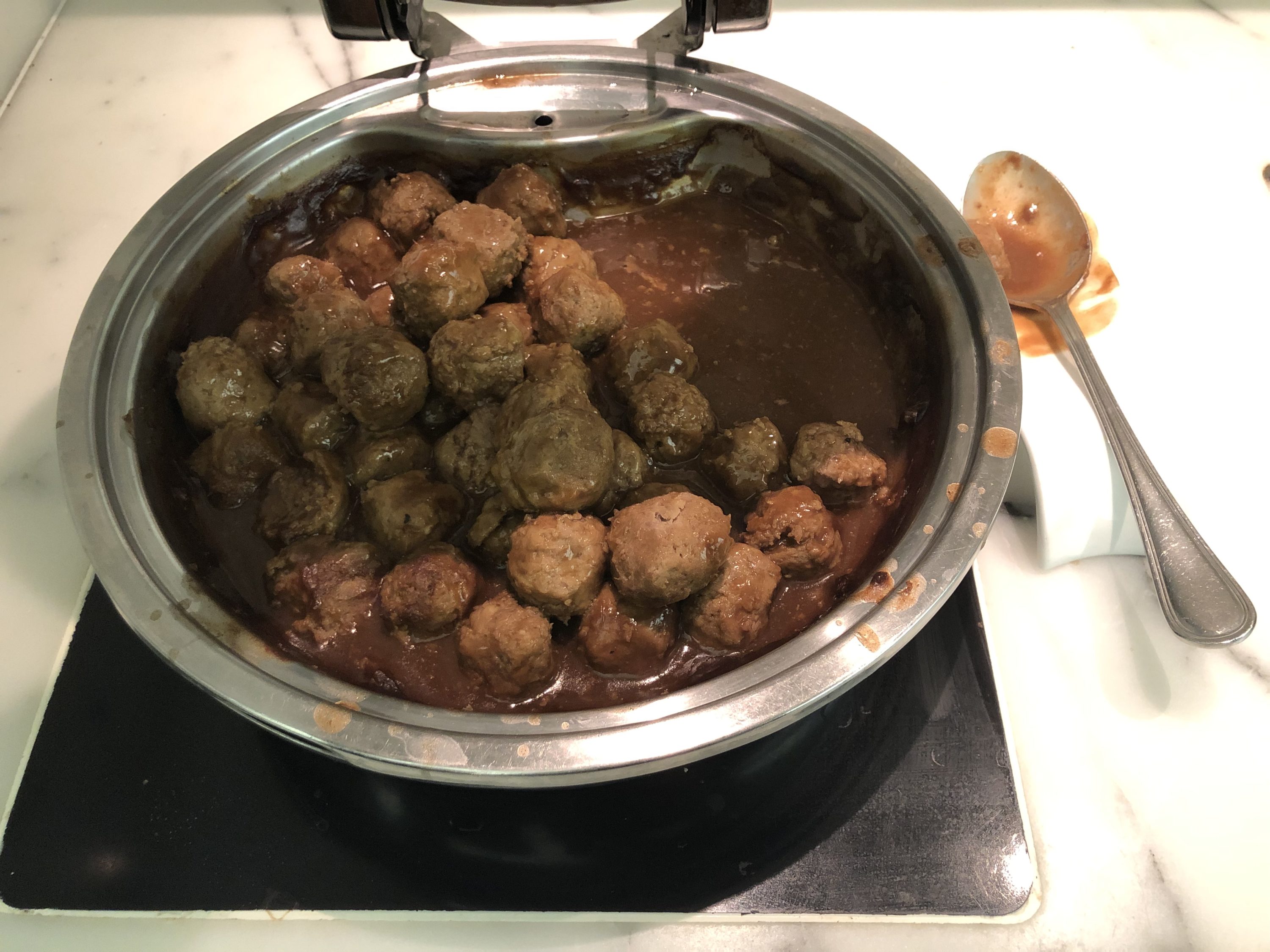 The Wing, Business at Hong Kong International Airport hot food