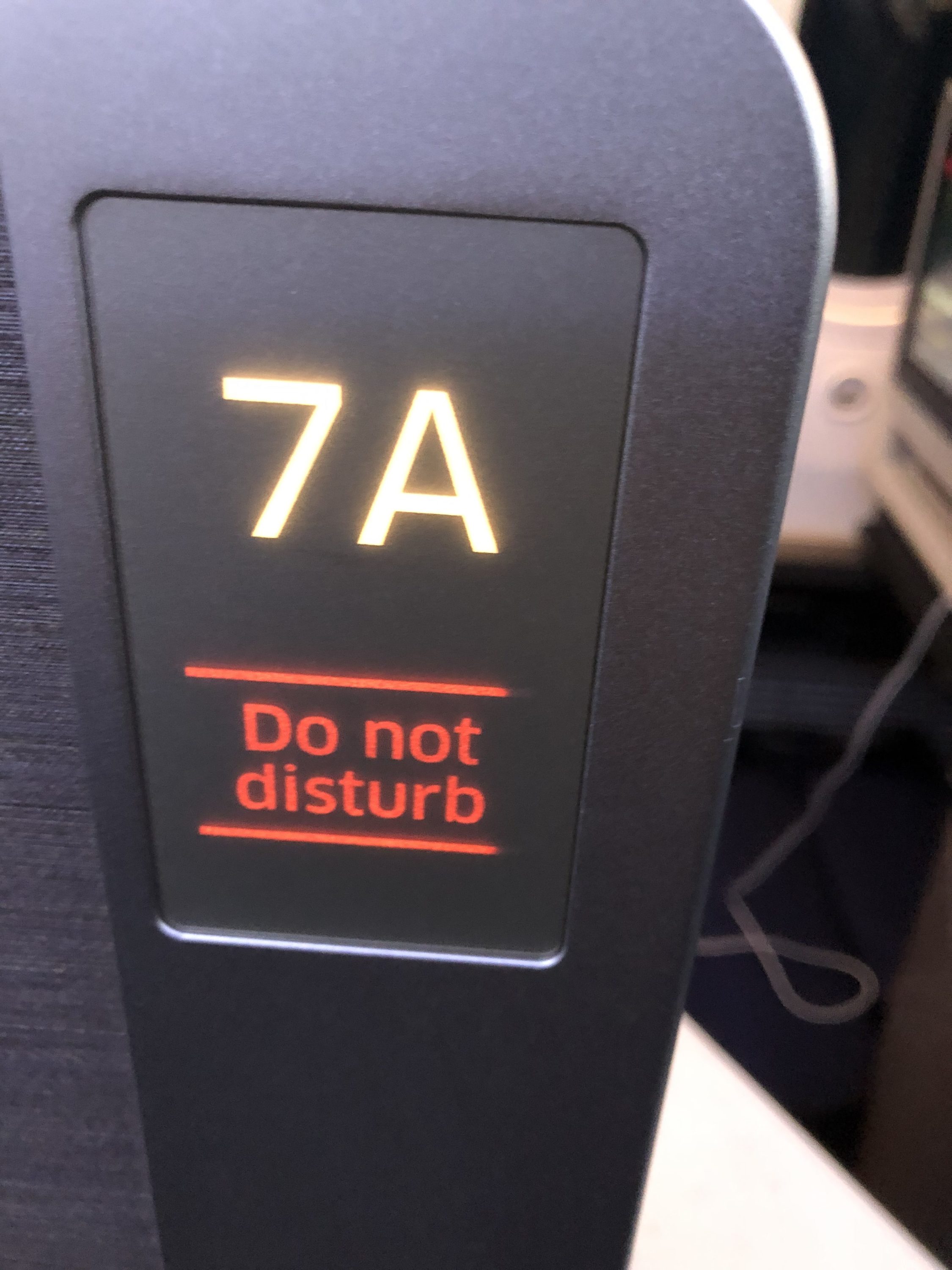 United Polaris 787-10 do not disturb lighting