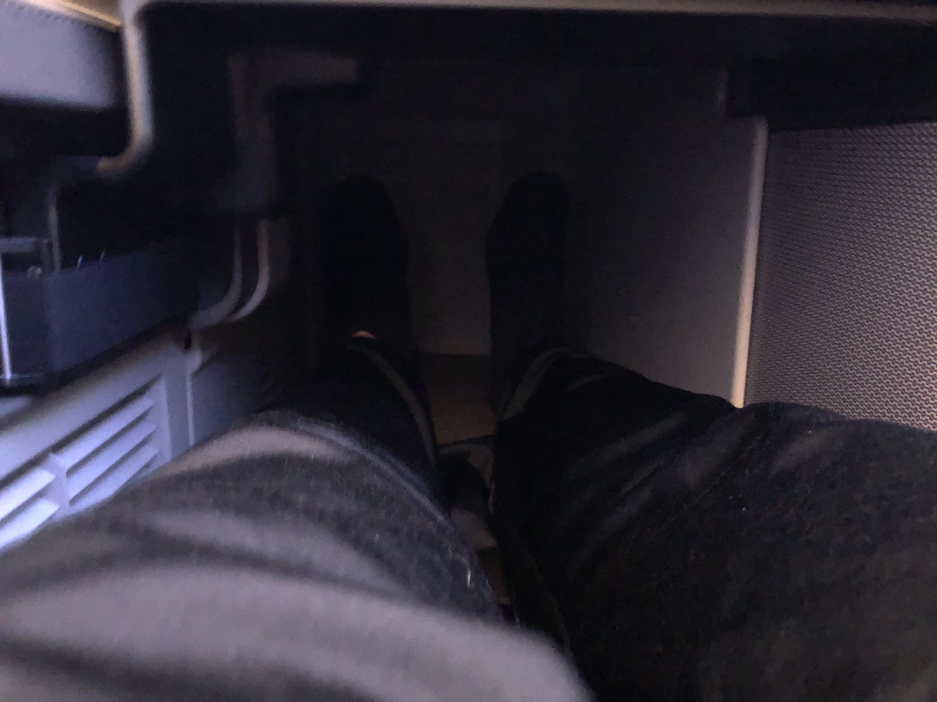 United Polaris 787-10 footwell 2