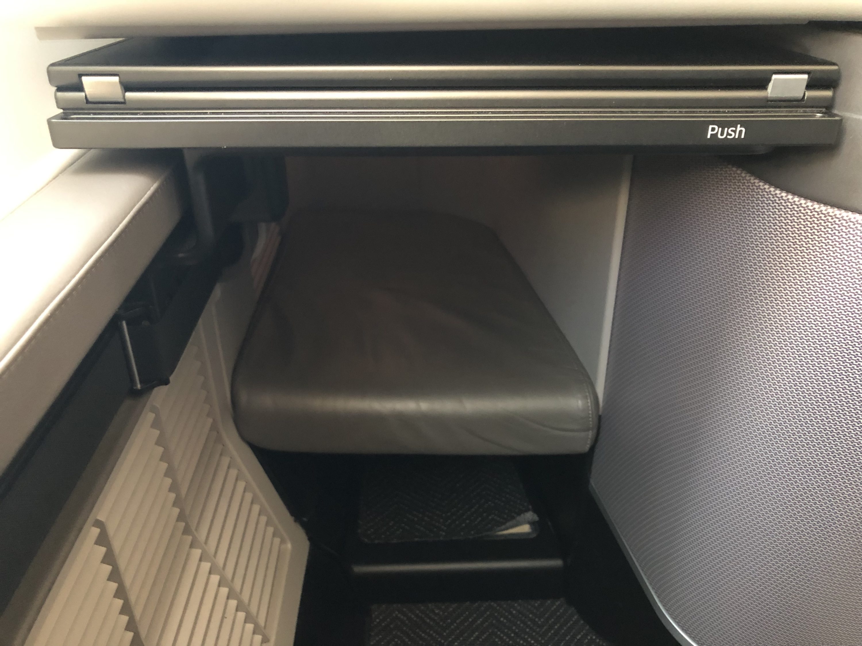 United Polaris 787-10 footwell