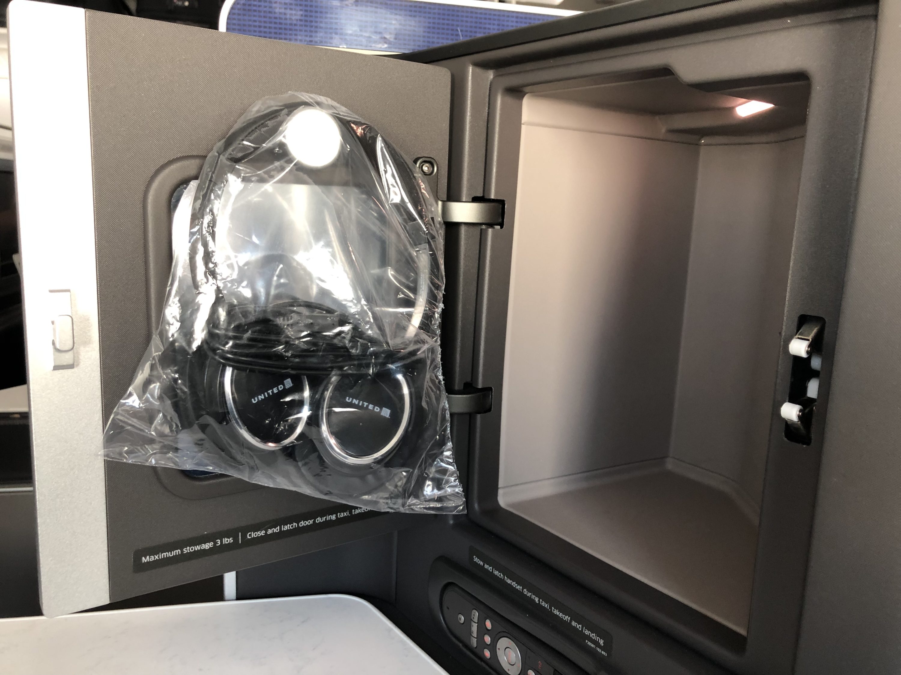 United Polaris 787-10 headphone storage