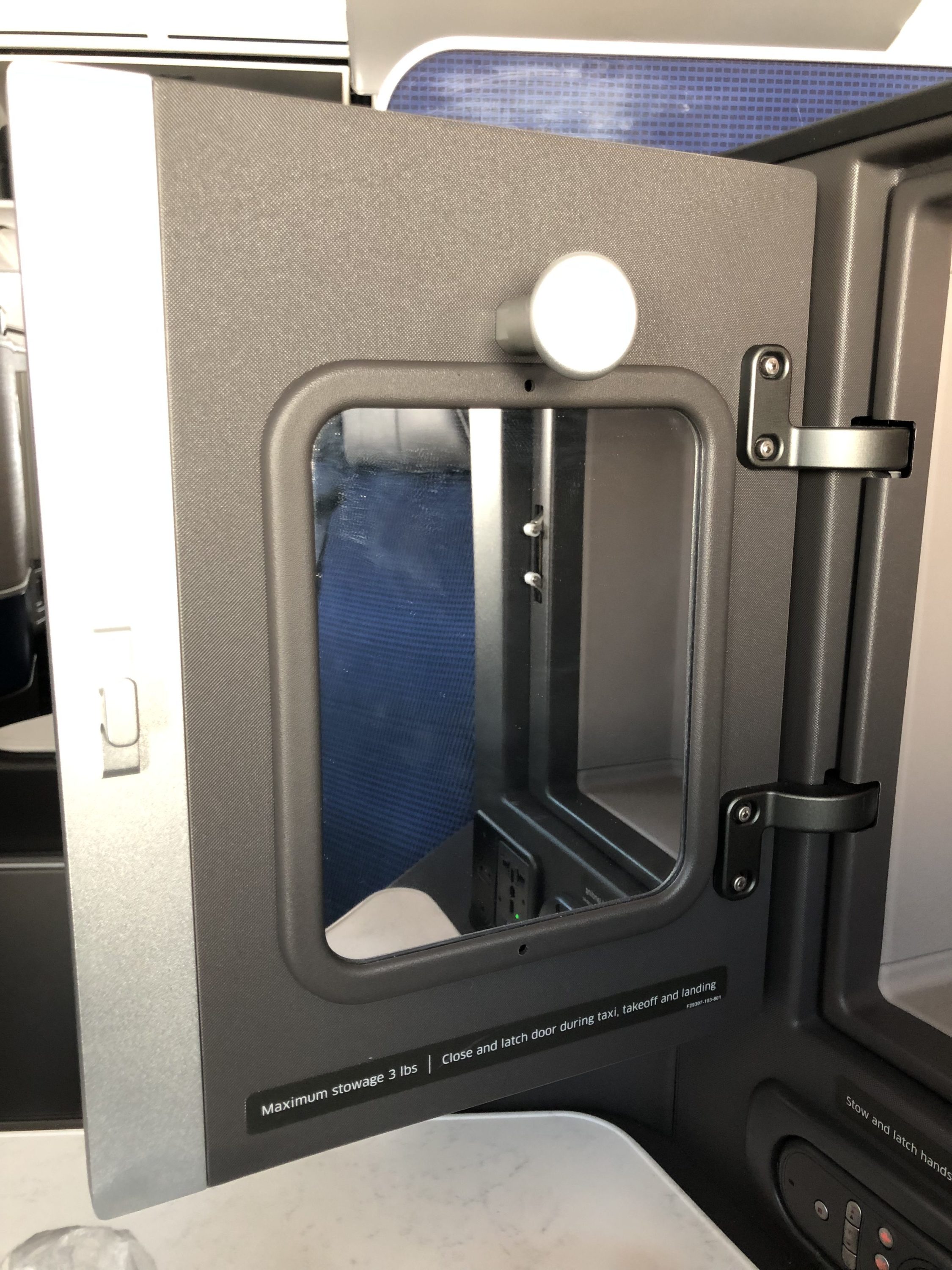 United Polaris 787-10 mirror