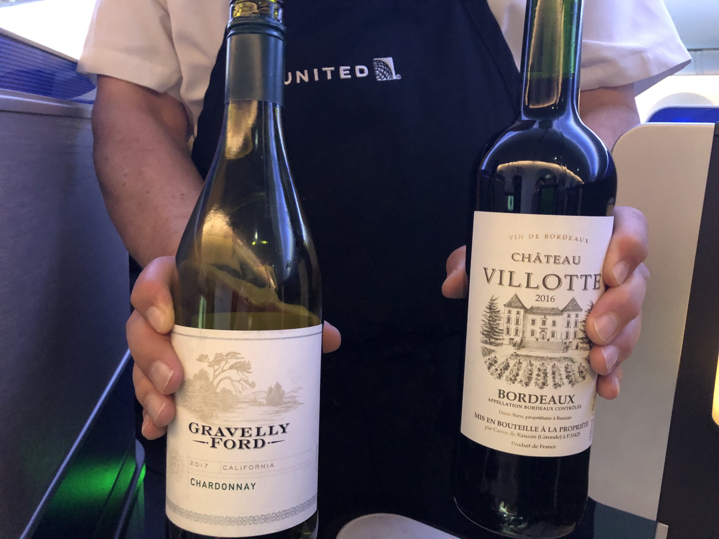 United Polaris 787-10 wine selection