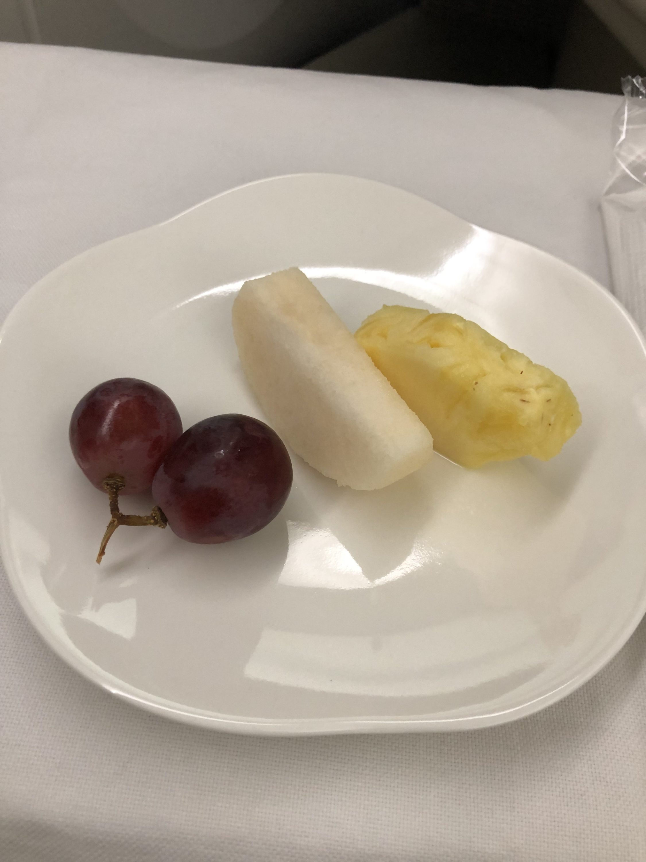 Vietnam Airlines 787-9 business class fruits