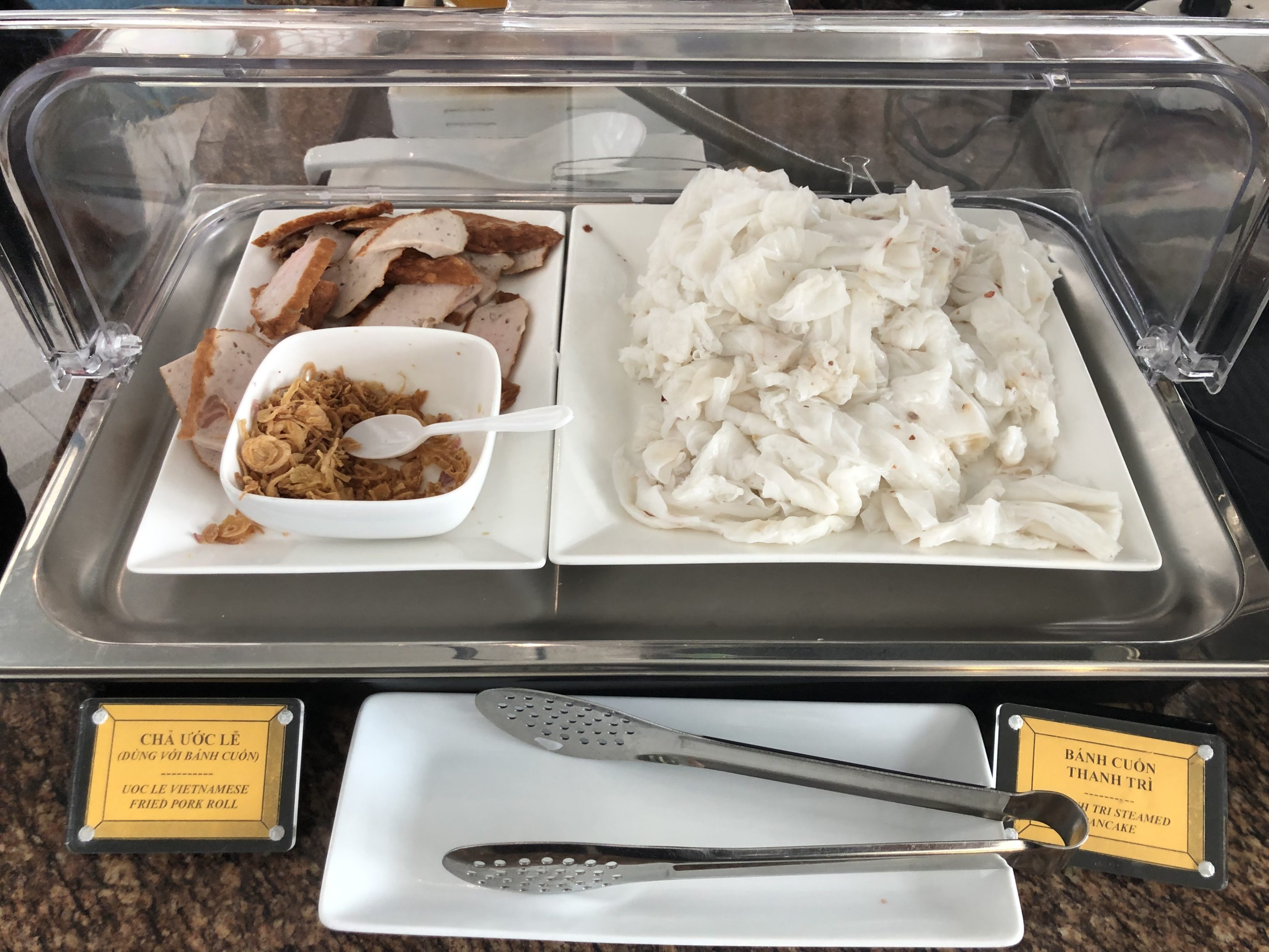 Vietnam Airlines Lotus Lounge Hanoi banh cuon