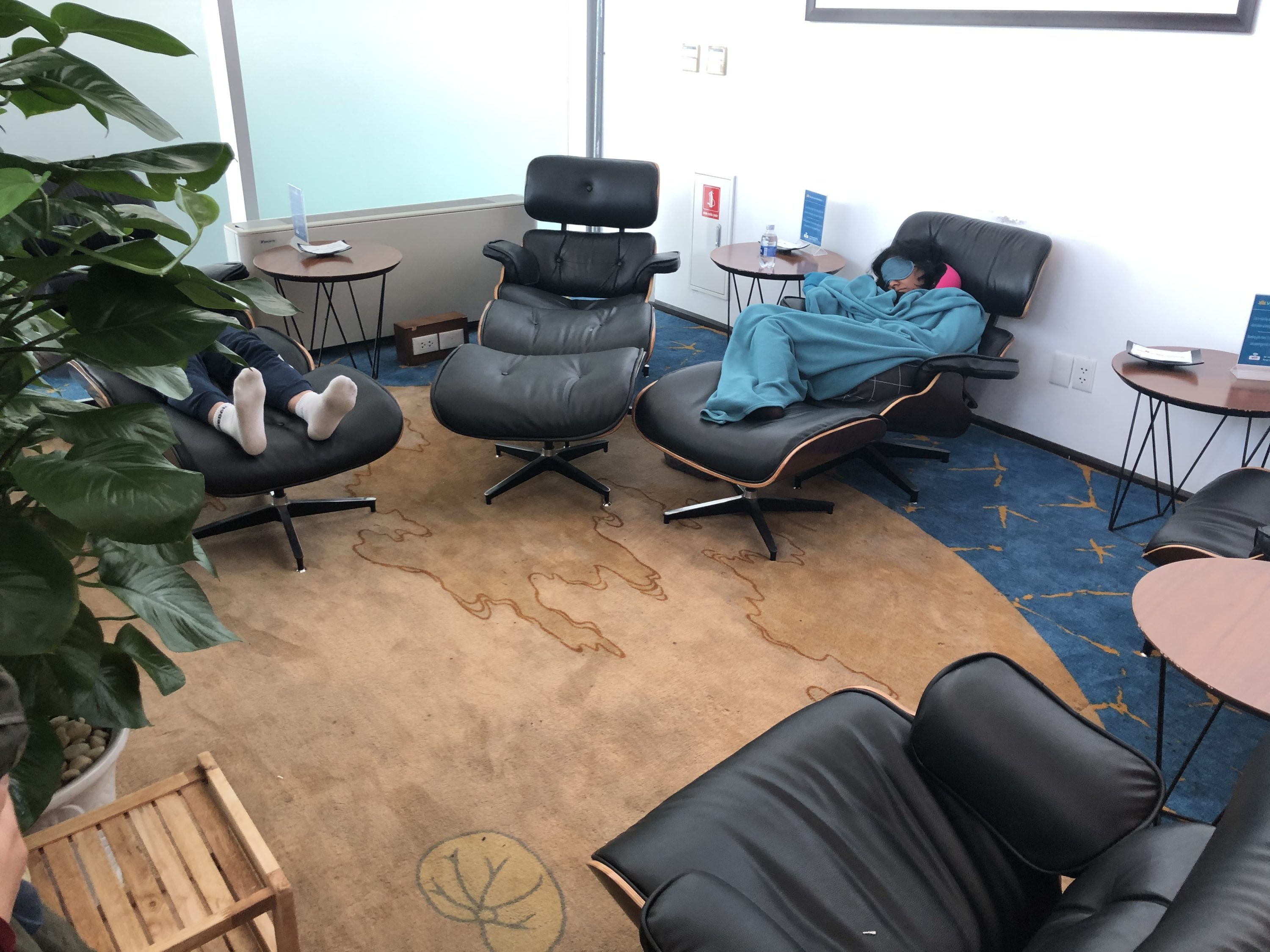 Vietnam Airlines Lotus Lounge Hanoi lounge chairs 2