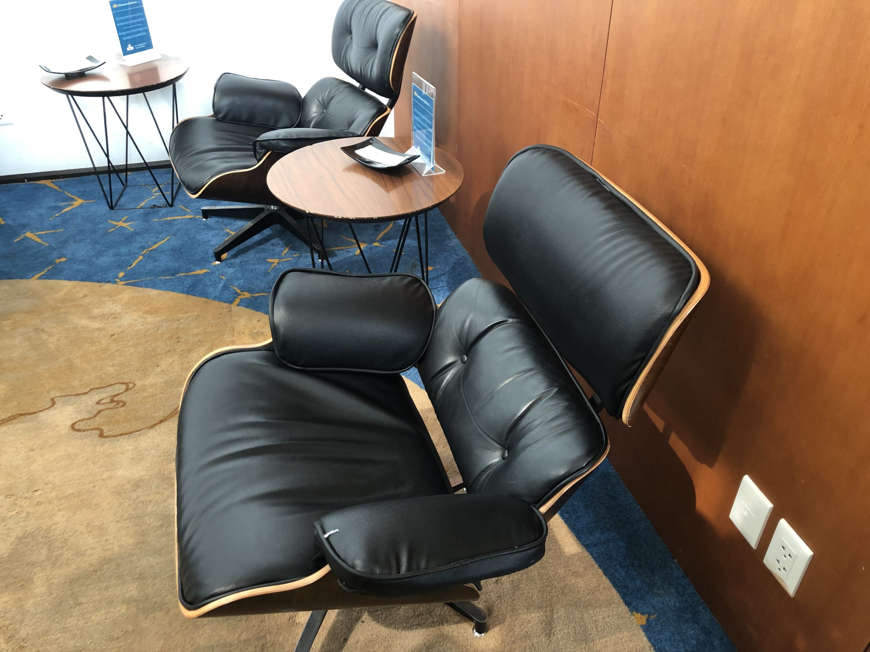 Vietnam Airlines Lotus Lounge Hanoi lounge chairs