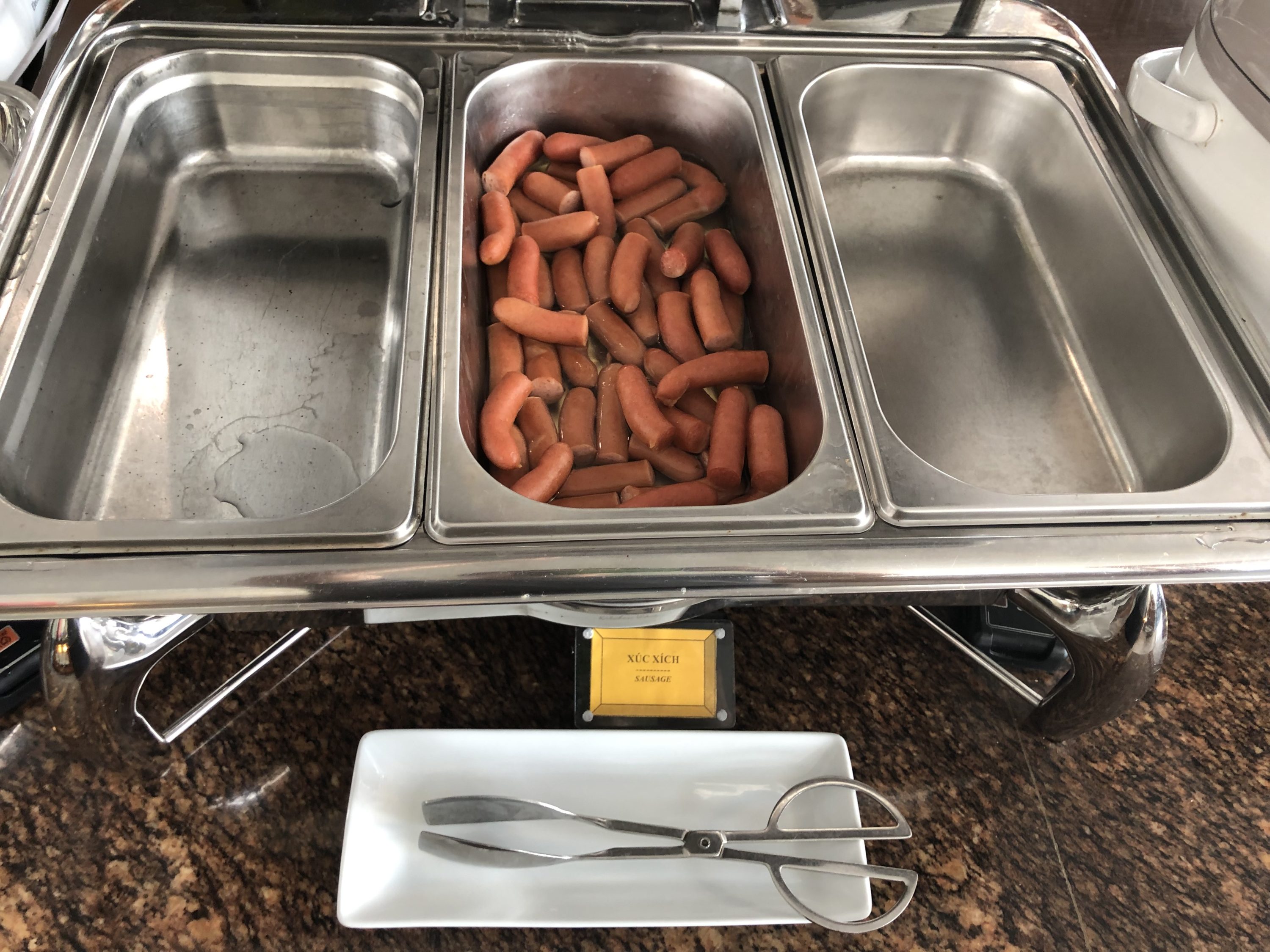 Vietnam Airlines Lotus Lounge Hanoi sausage