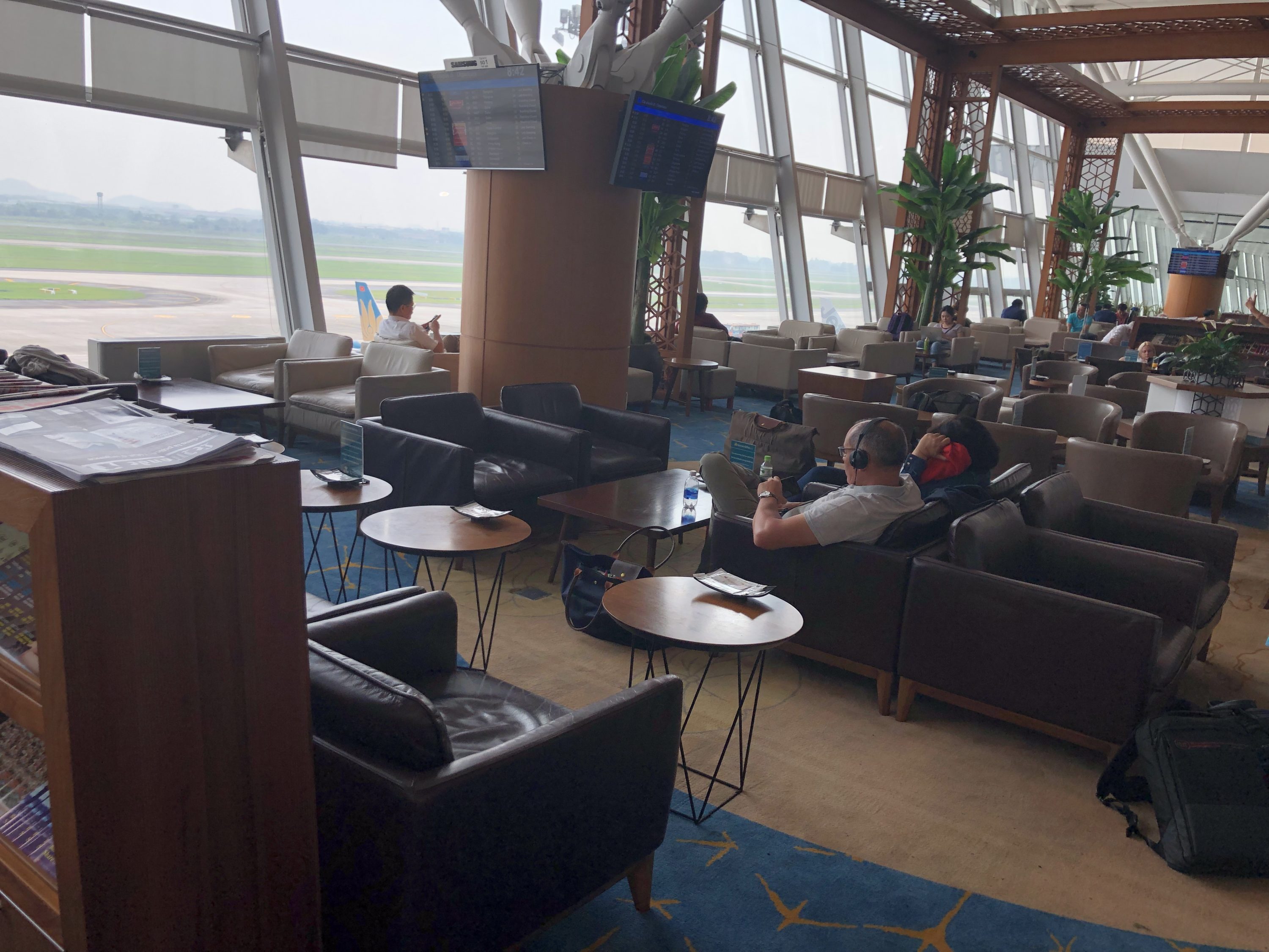 Vietnam Airlines Lotus Lounge Hanoi seating 3