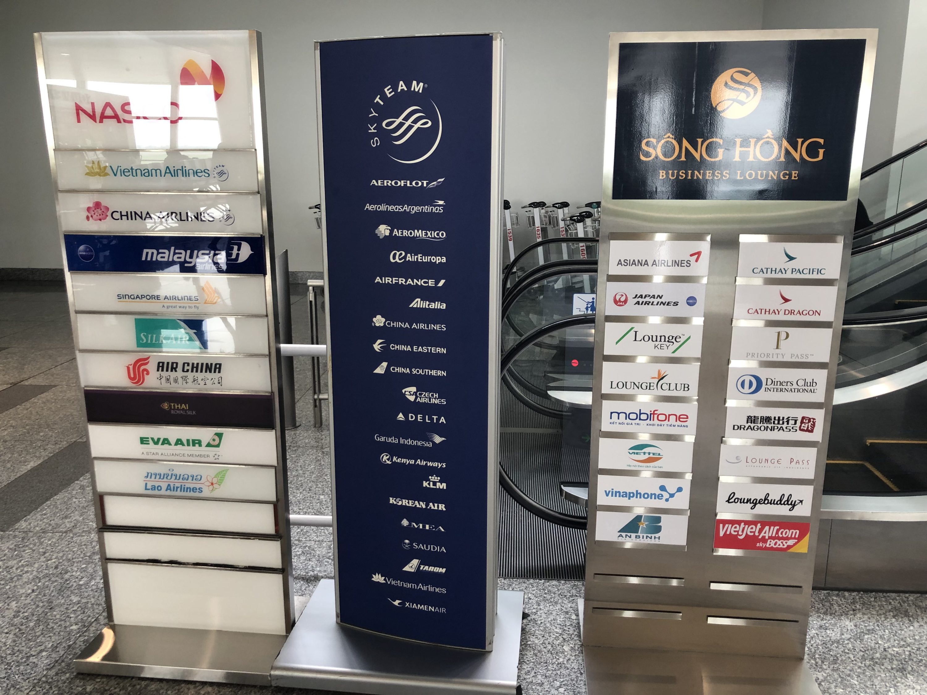 Vietnam Airlines Lotus Lounge Hanoi