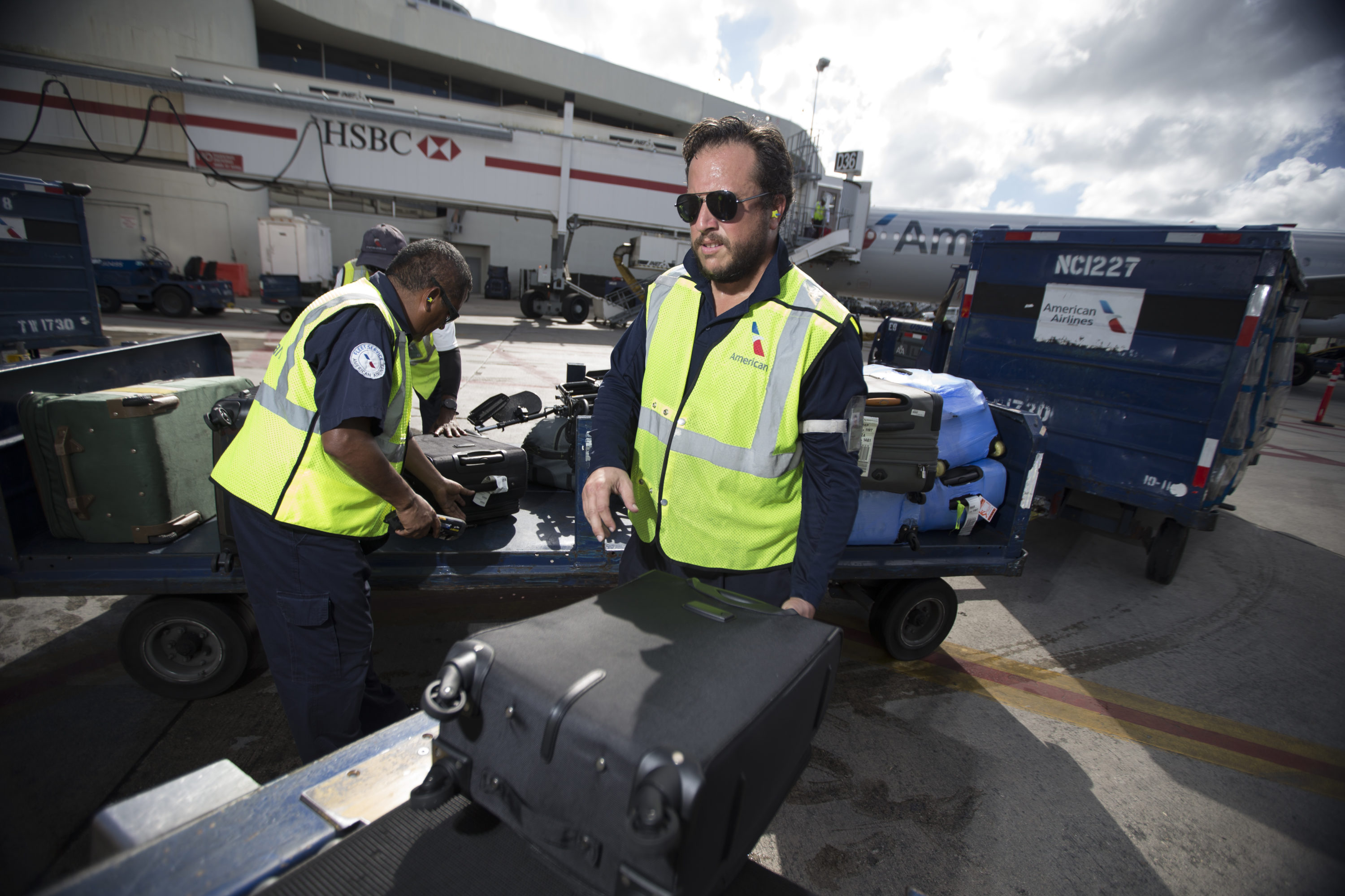 AA Baggage Handler